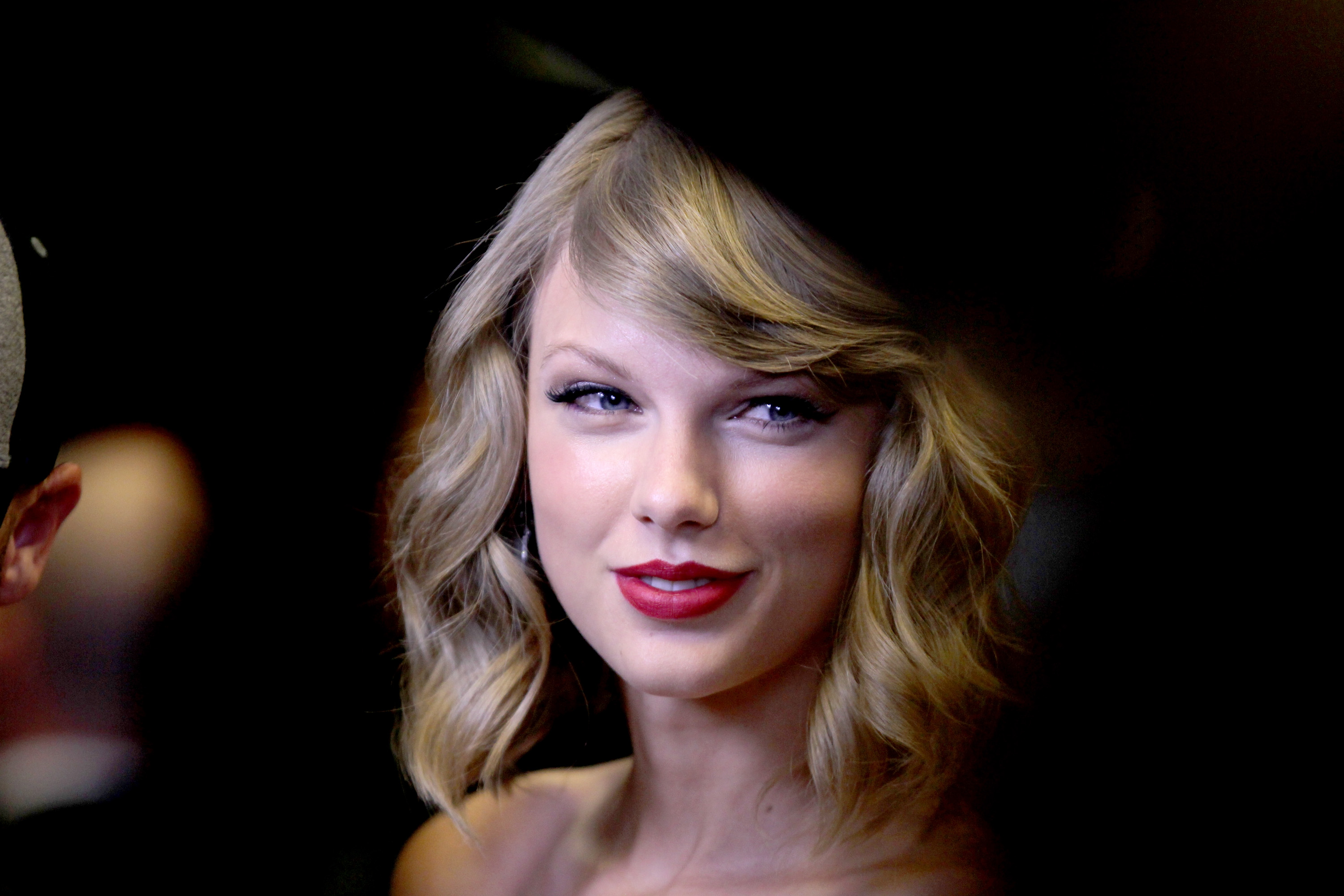 2014 iHeartRadio Music Festival - Night 1 - Backstage