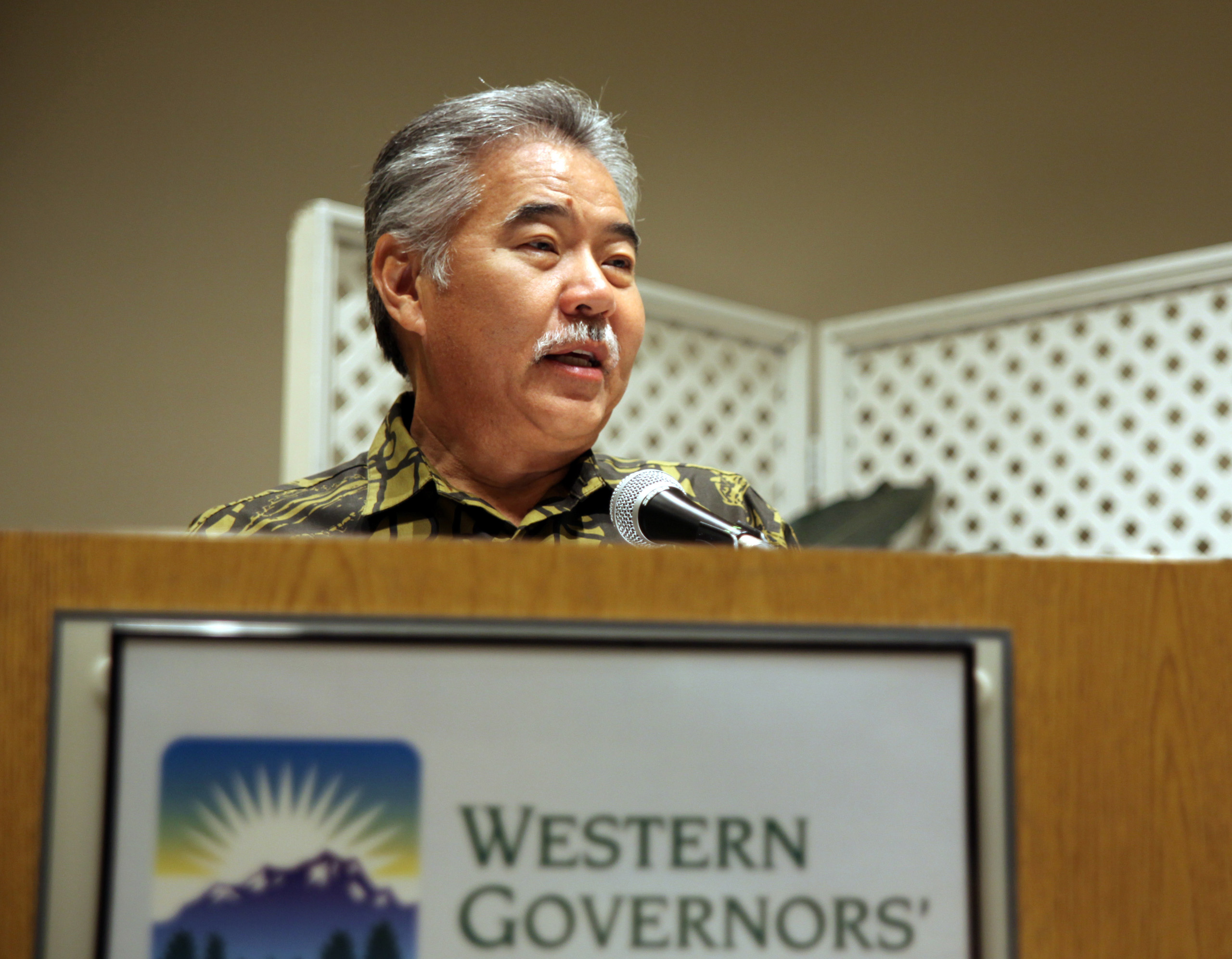 Hawaii Gov. David Ige speaks at workshop held by the non-partisan Western Governor's Association in Honolulu on April 7, 2016.