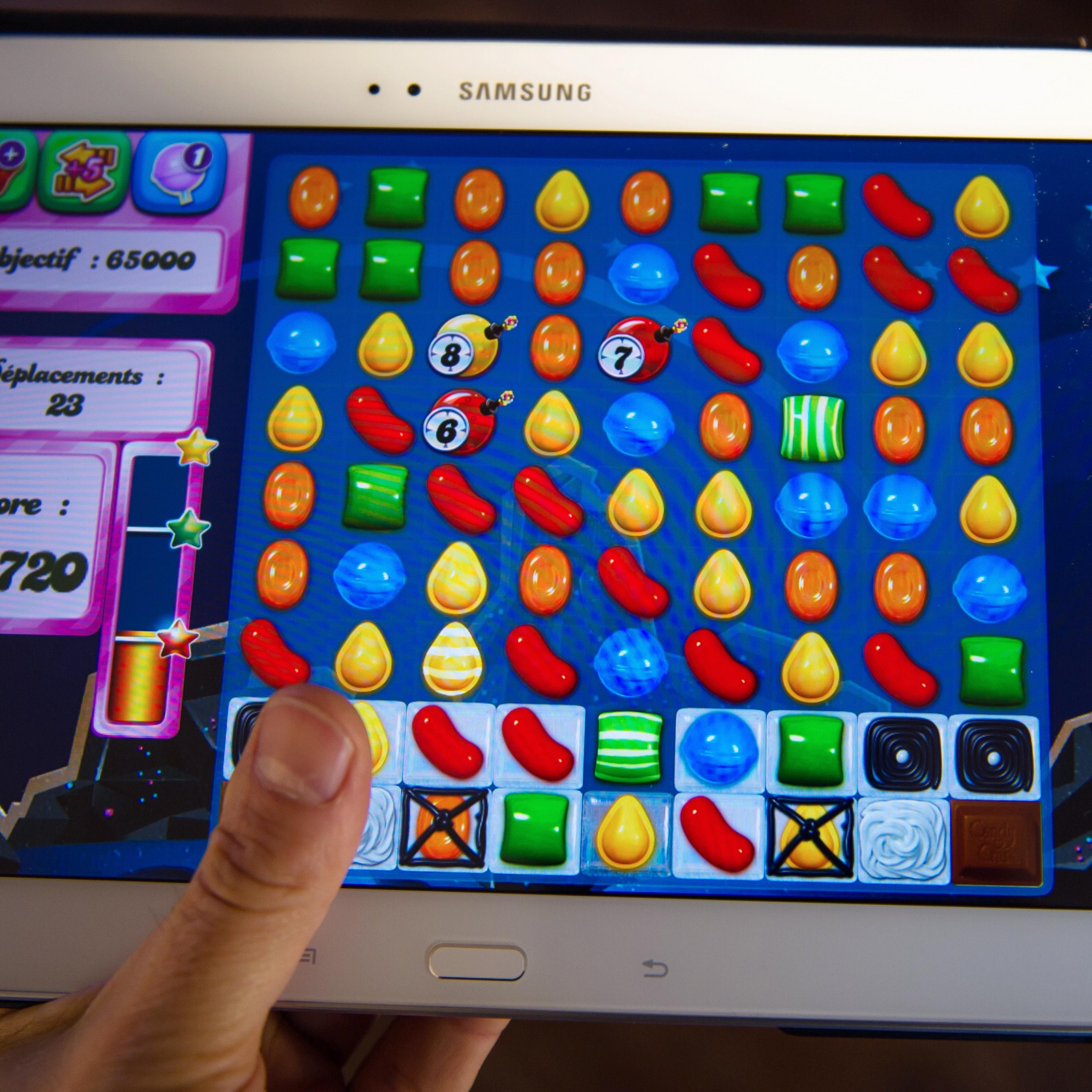 FRANCE-INTERNET-GAME-CANDY-CRUSH