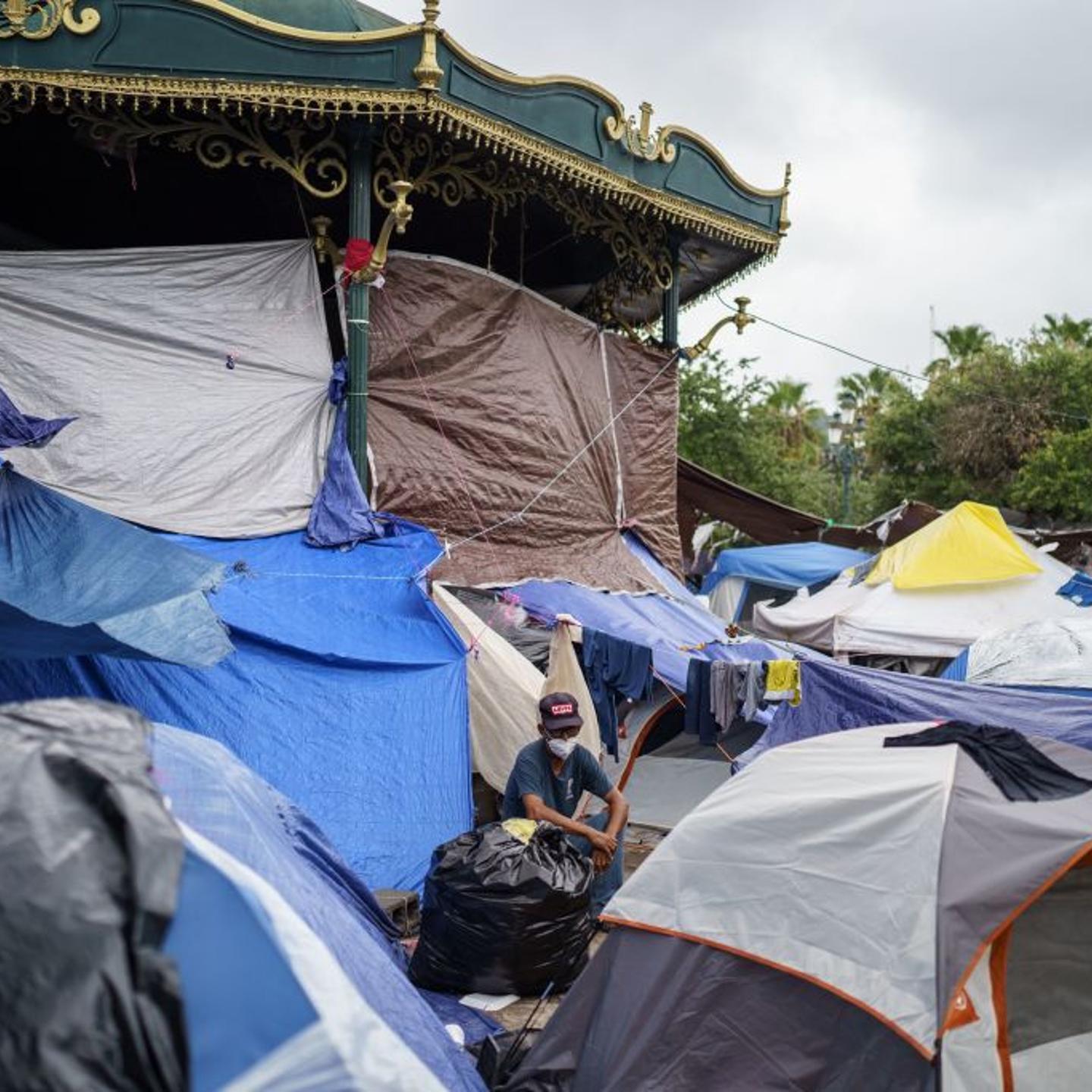 US-MEXICO-BORDER-IMMIGRATION-MIGRANTS
