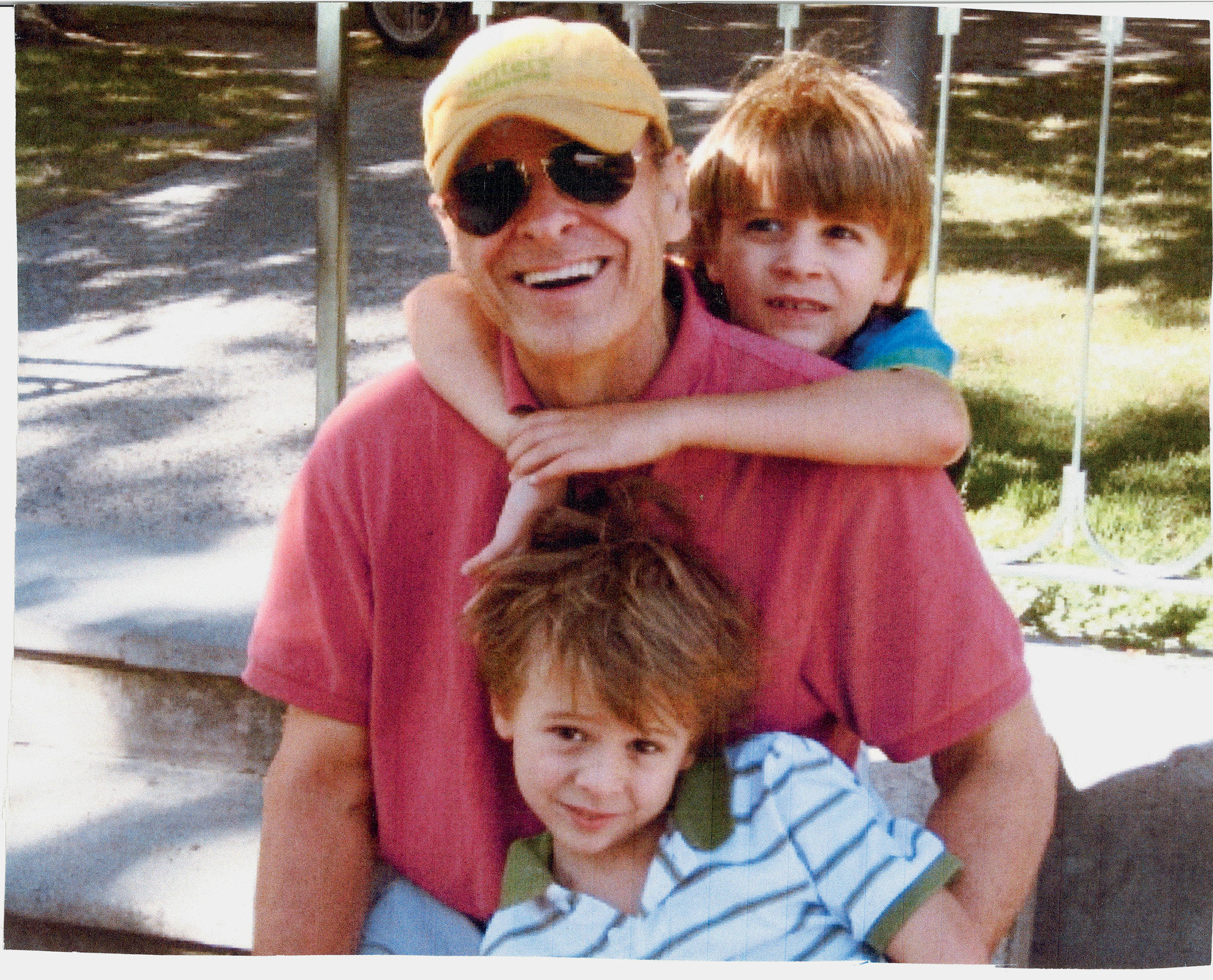 Novelist O’Brien in 2009 with his two sons, Tad and Timmy, in a town in France
