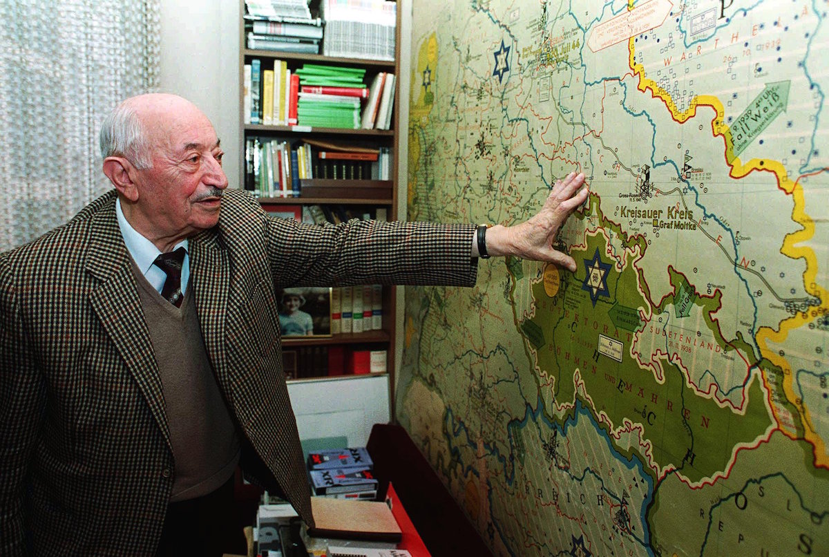 SIMON WIESENTHAL