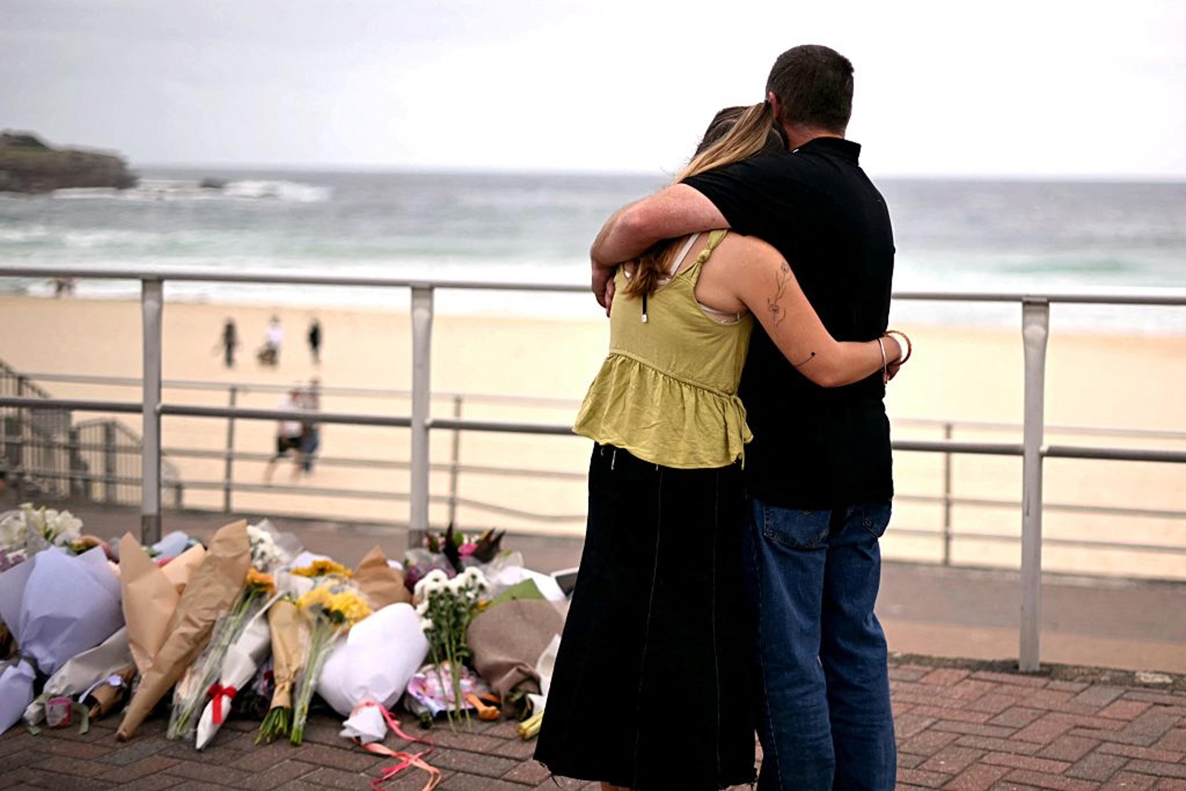 TOPSHOT-AUSTRALIA-ATTACK-BONDI