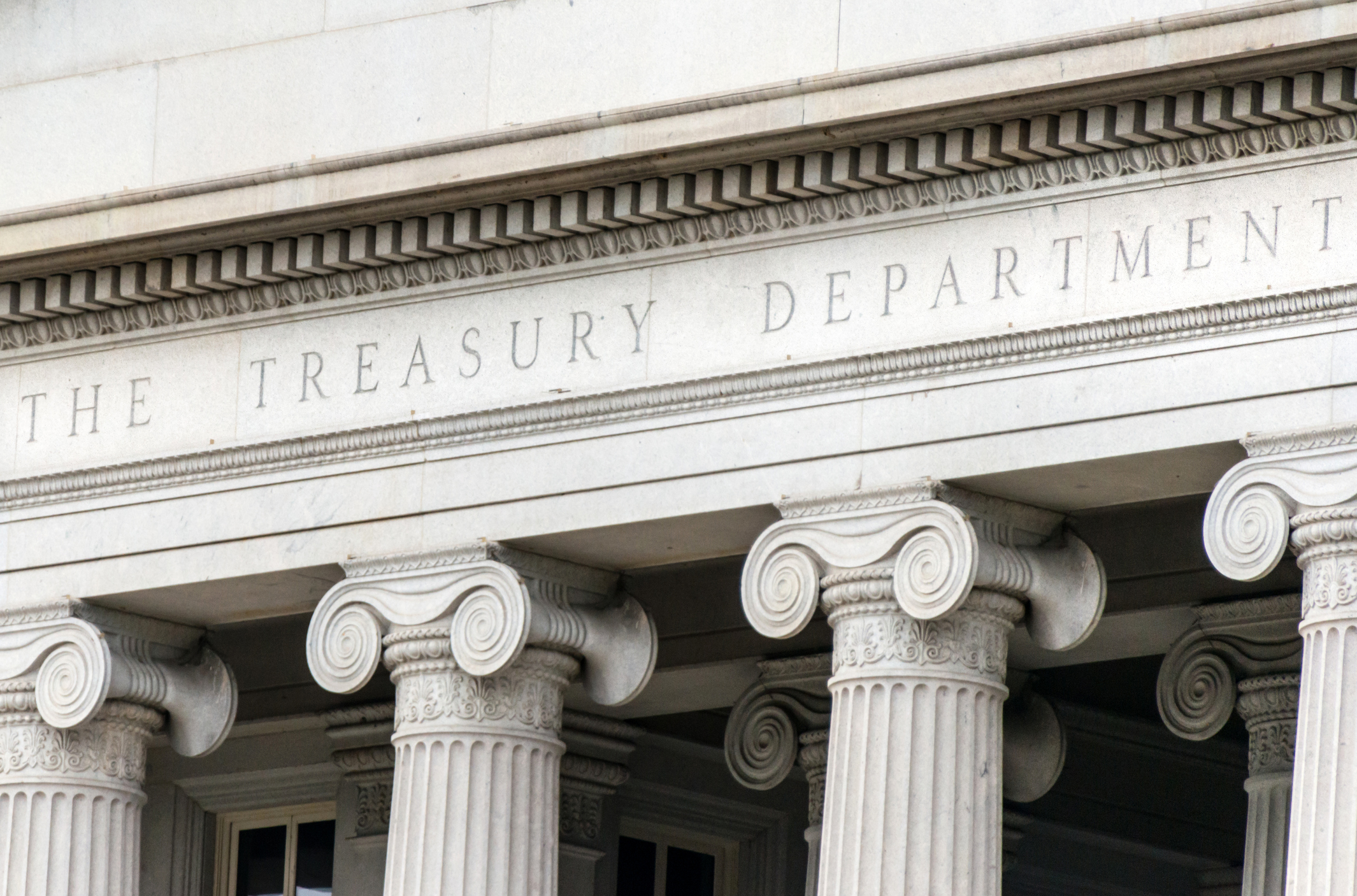 U.S. Budget Deficit Expected to Top $1 Trillion in 2020