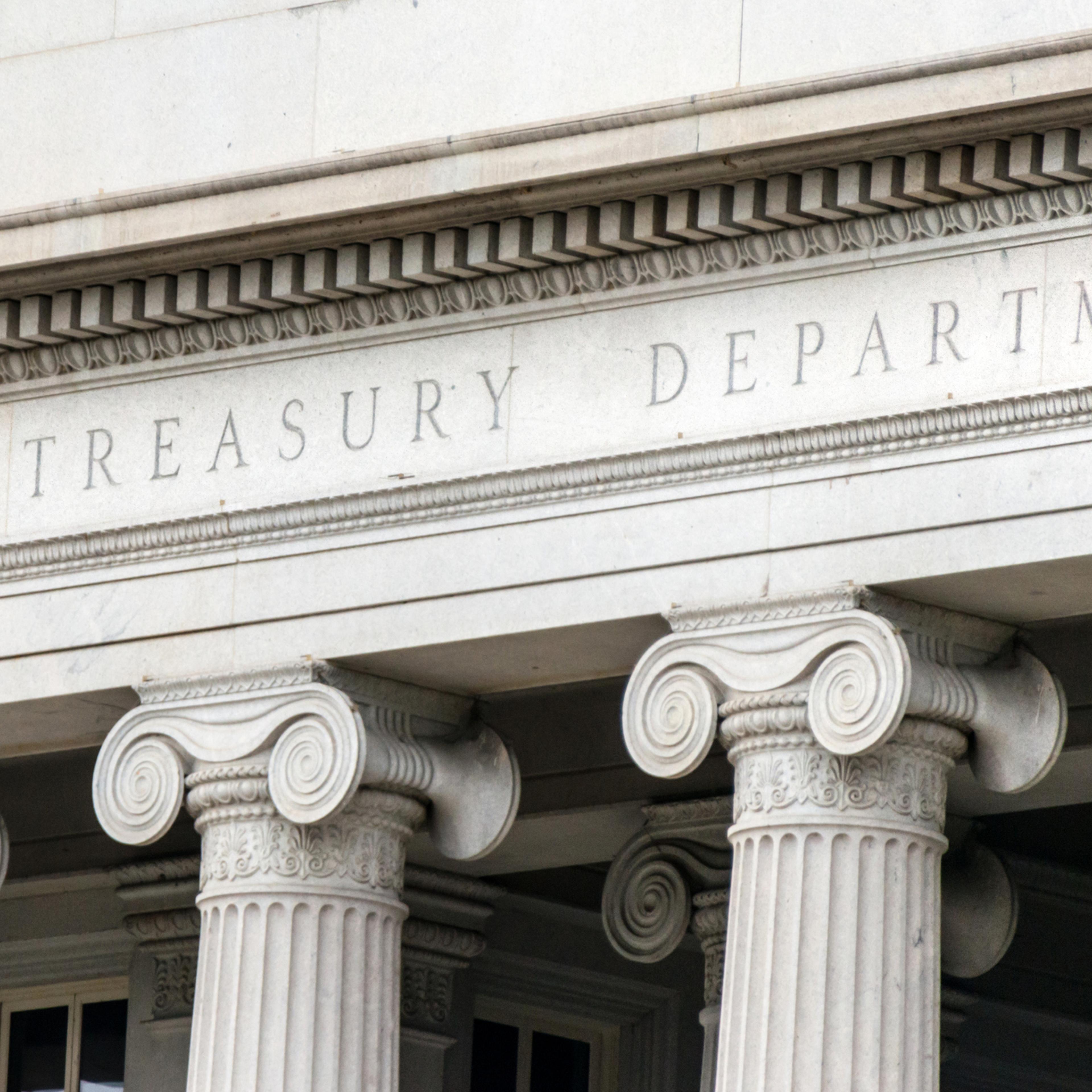 U.S. Budget Deficit Expected to Top $1 Trillion in 2020