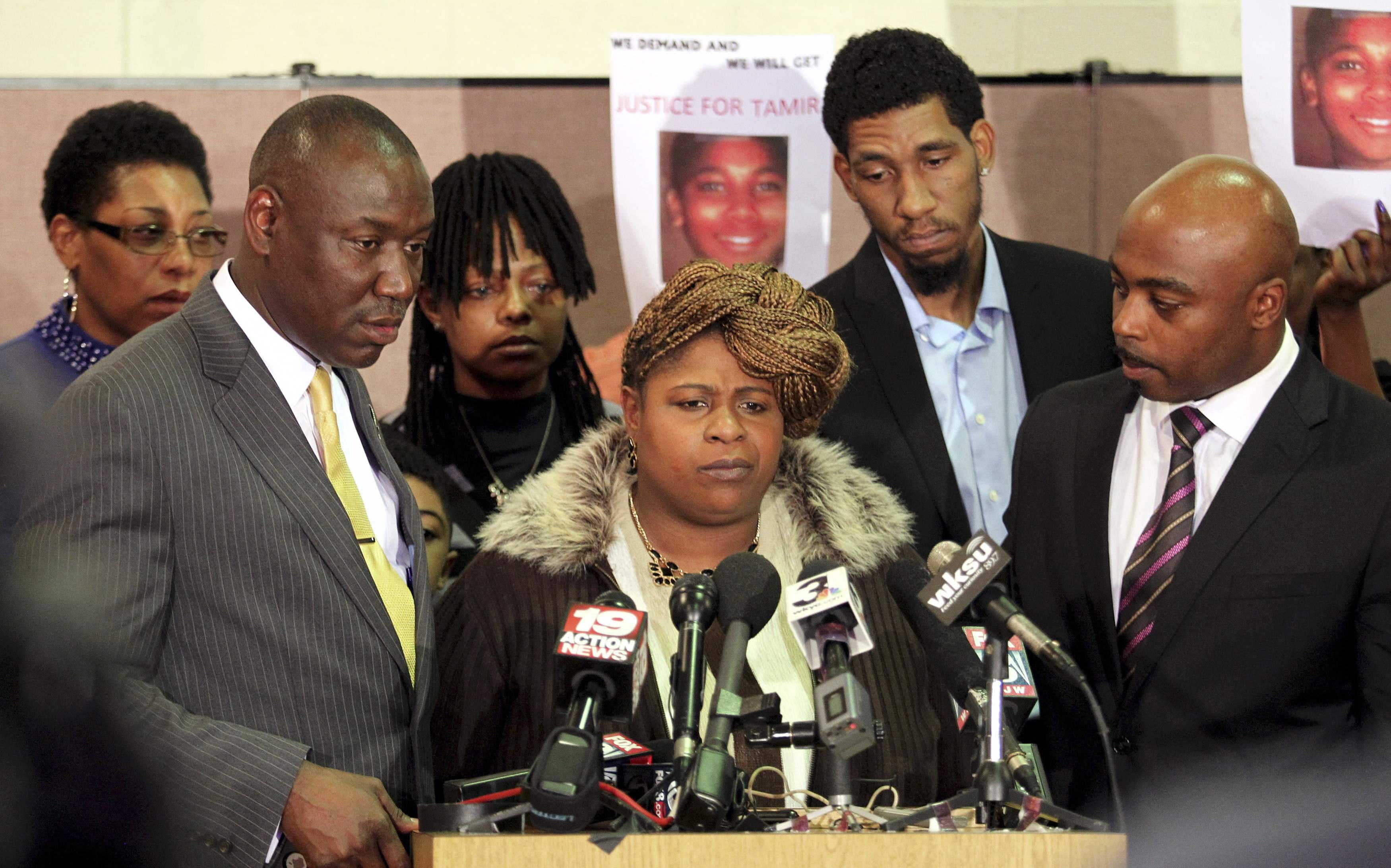 Samaria Rice, the mother of Tamir Rice along side Benjamin Crump, Leonard Warner and Walter Madison speaks during a news conference in Cleveland