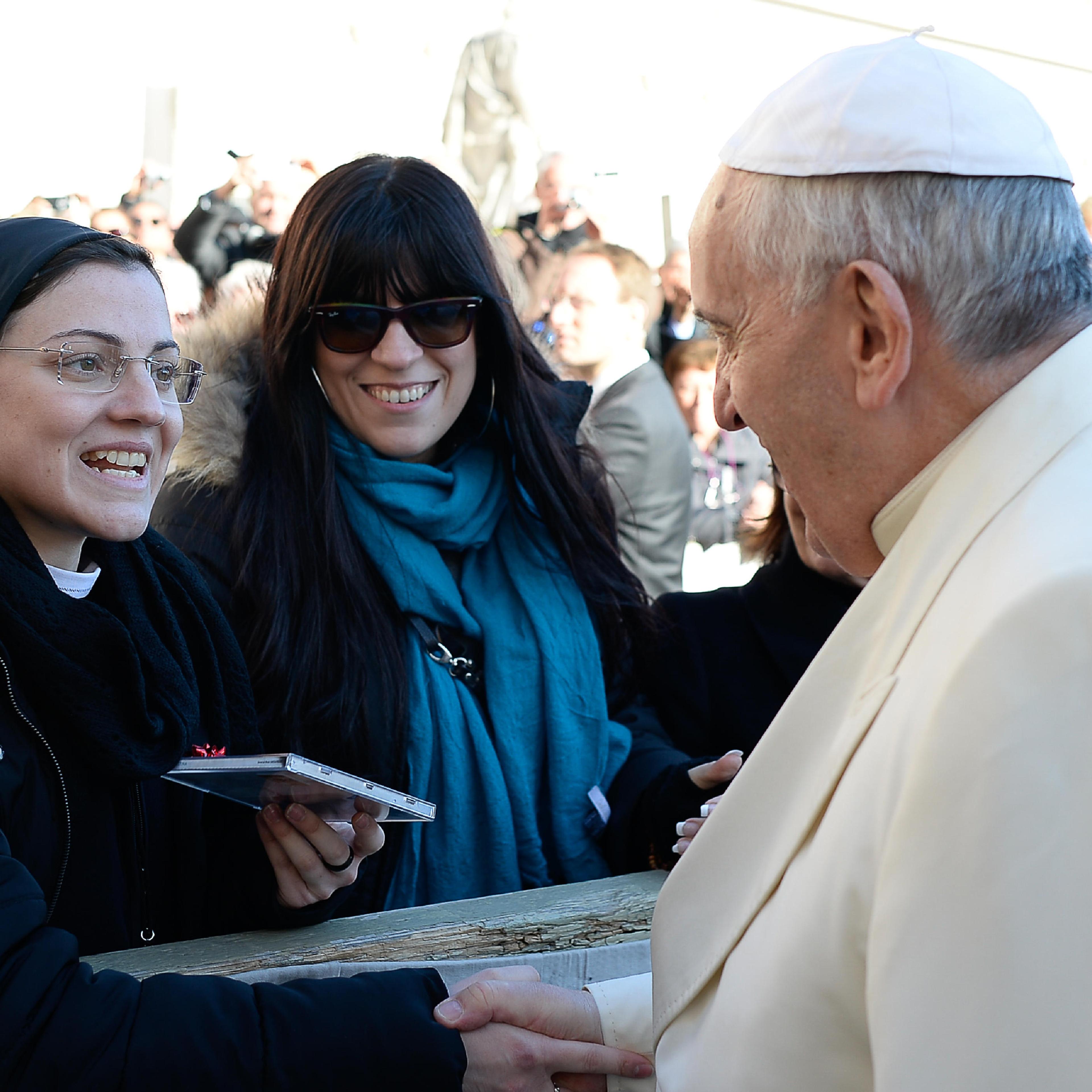 Vatican Pope Singing Nun
