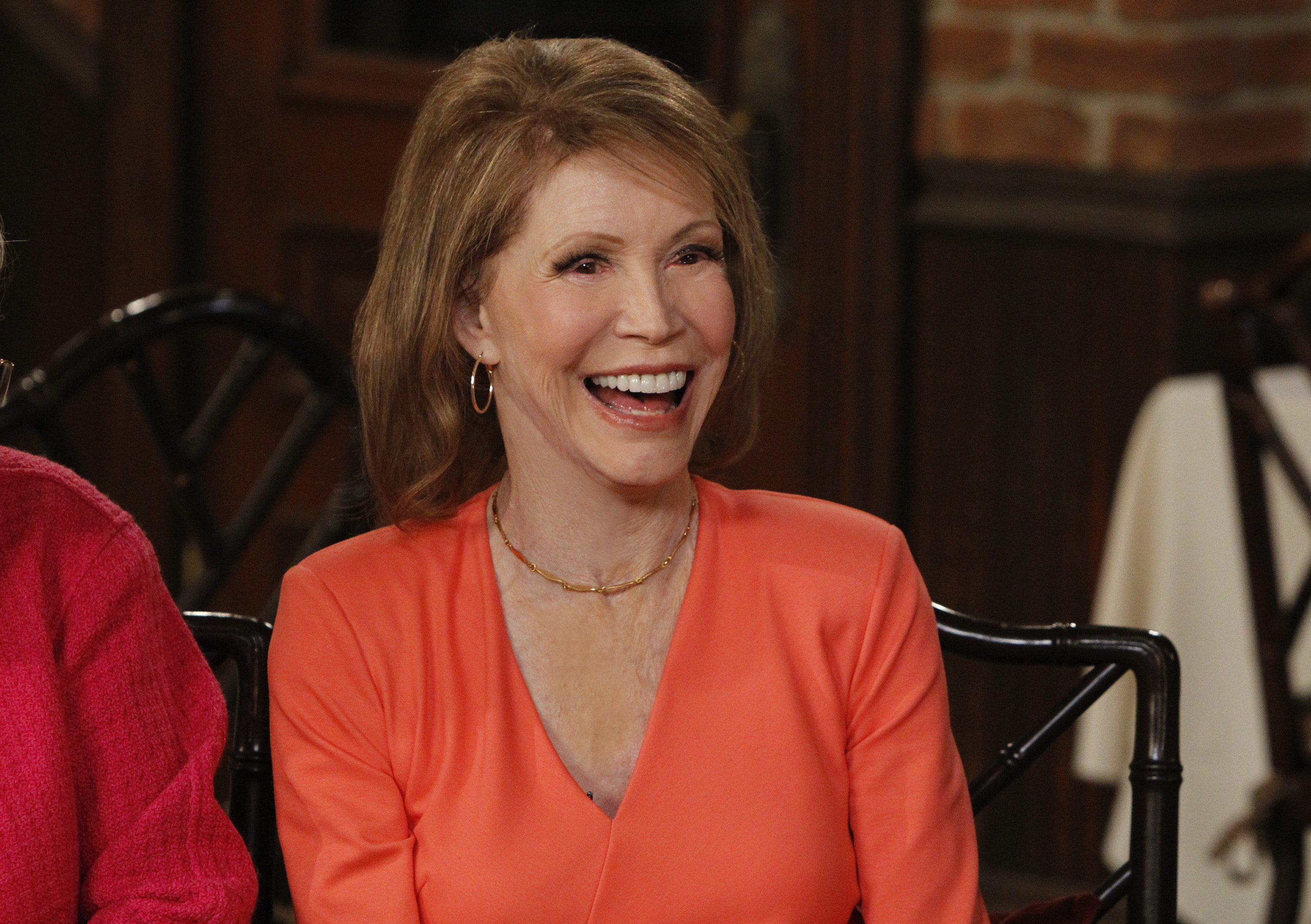 Mary Tyler Moore, Valerie Harper & Betty White Back Together - Katie Couric visits the set of "Hot in Cleveland" for an exclusive reunion with the cast members of "The Mary Tyler Moore Show," which made TV history.