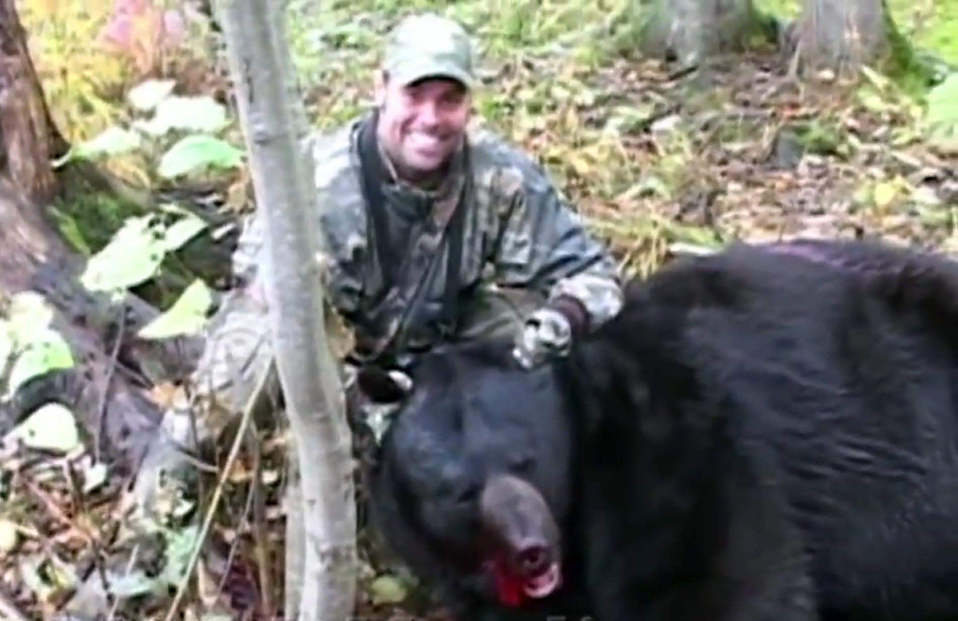 troy-gentry-bear