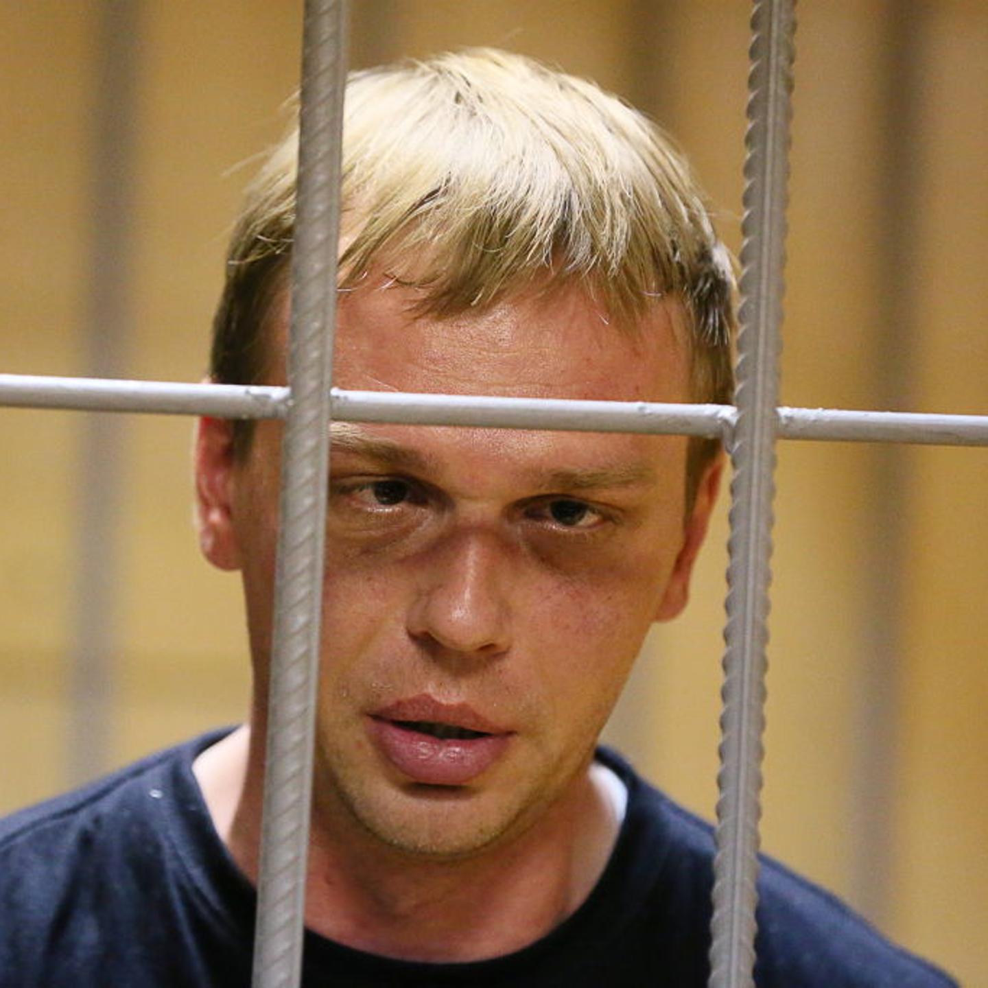Moscow court considers arresting Meduza journalist Golunov on drug trade charges