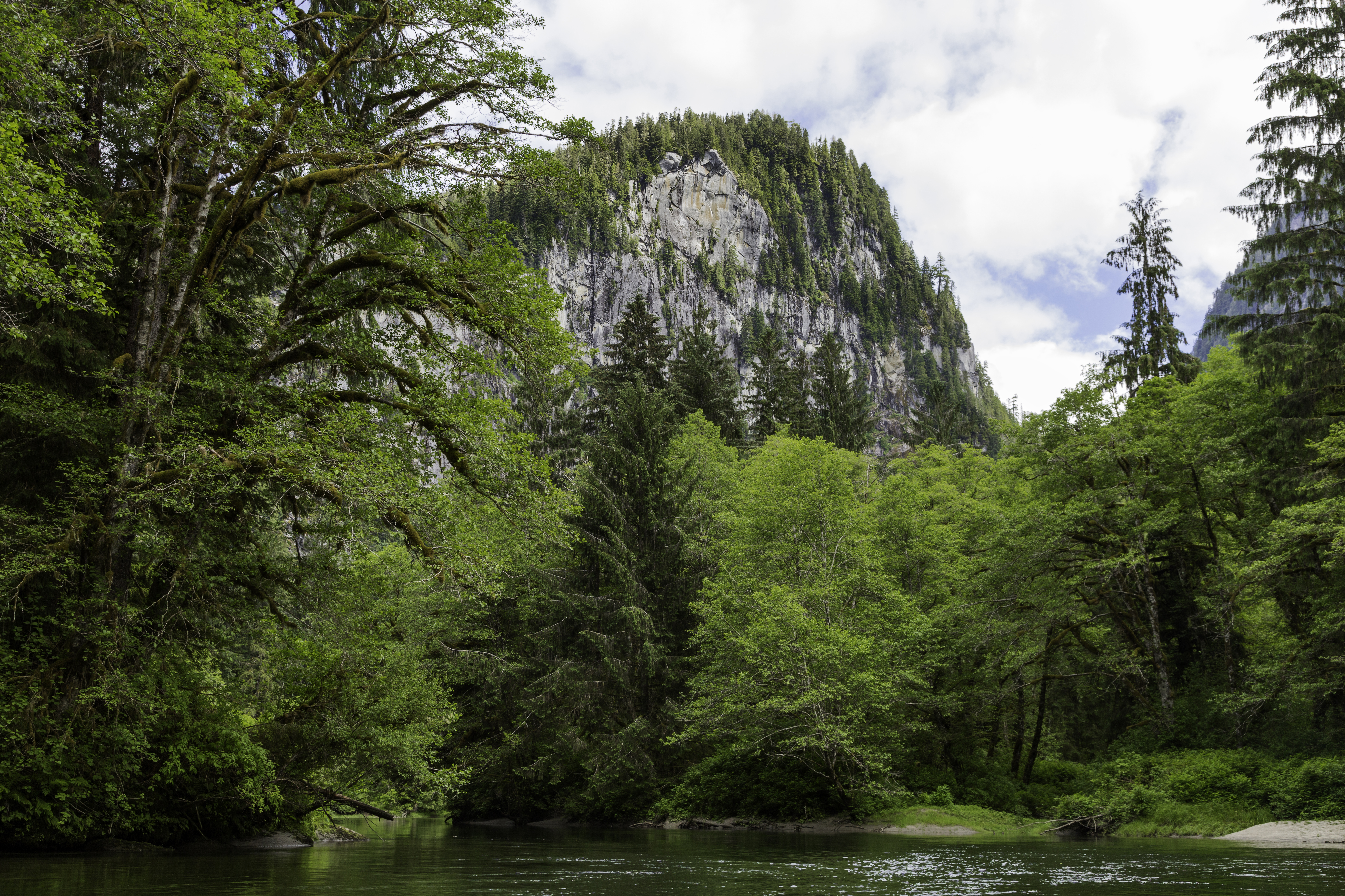 602193927