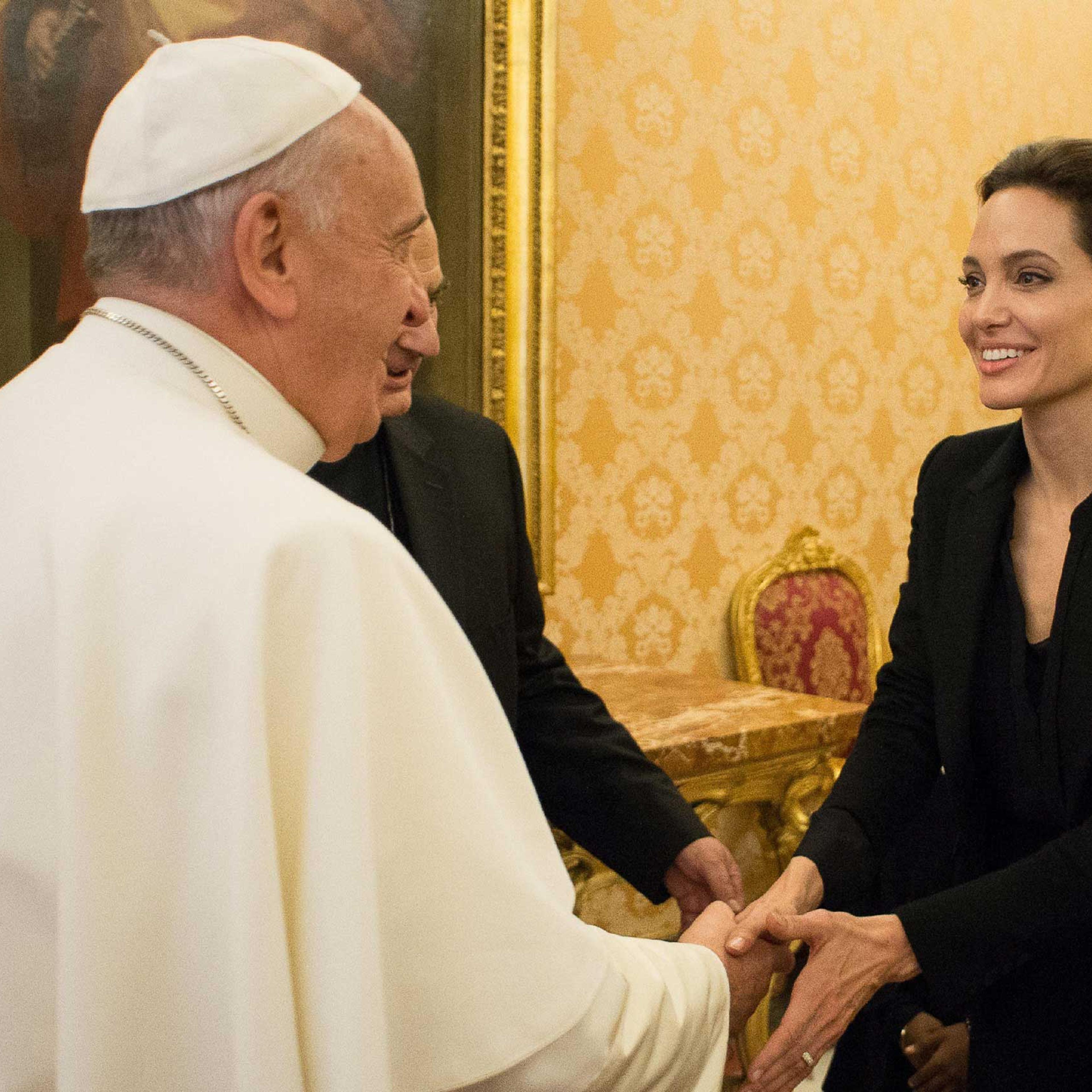 Pope Francis meeting with US actress and UNHCR ambassador Angelina Jolie at the Vatican, Jan. 8, 2015.
