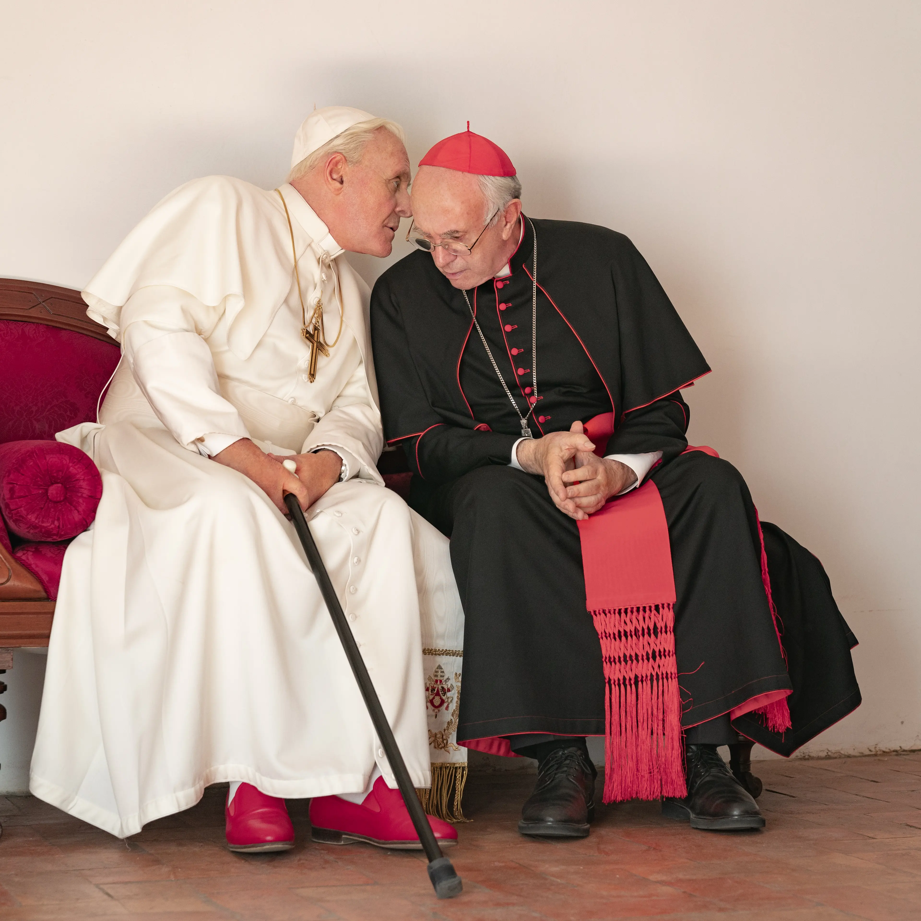 Anthony Hopkins and Jonathan Pryce in 'The Two Popes'
