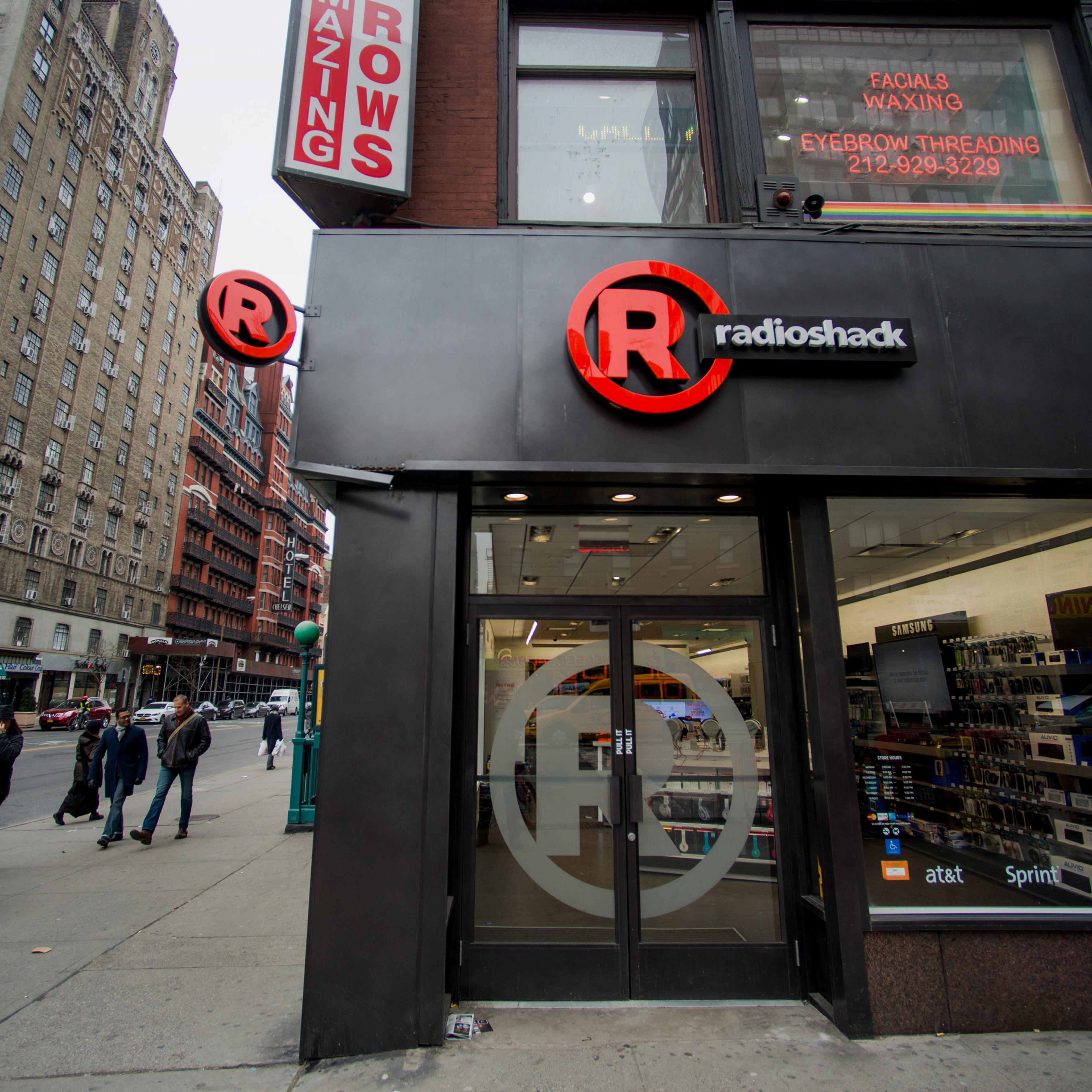 A RadioShack Store Ahead Of Earnings Figures