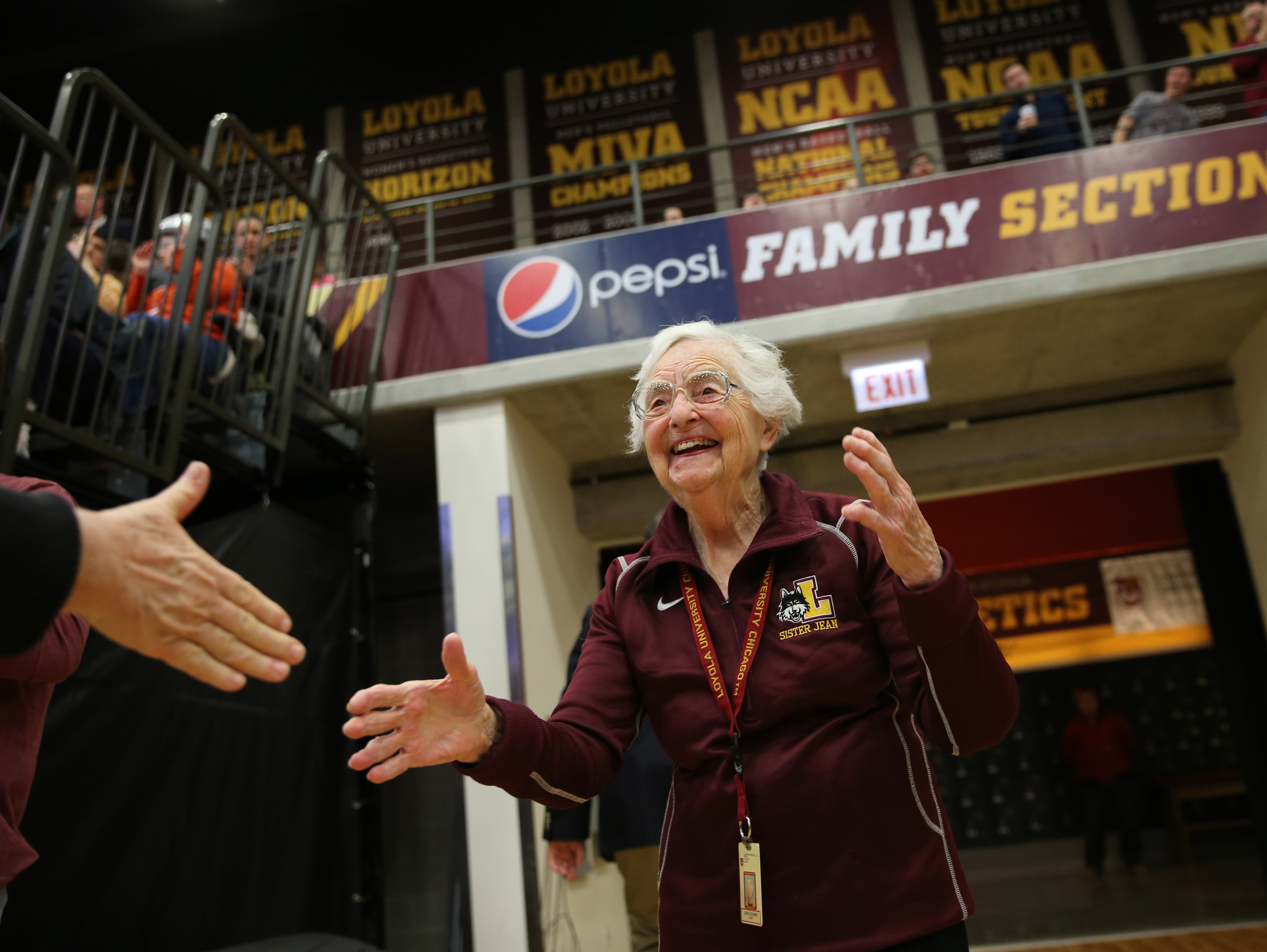 COLLEGE BASKETBALL RELIGIOUS LEADER