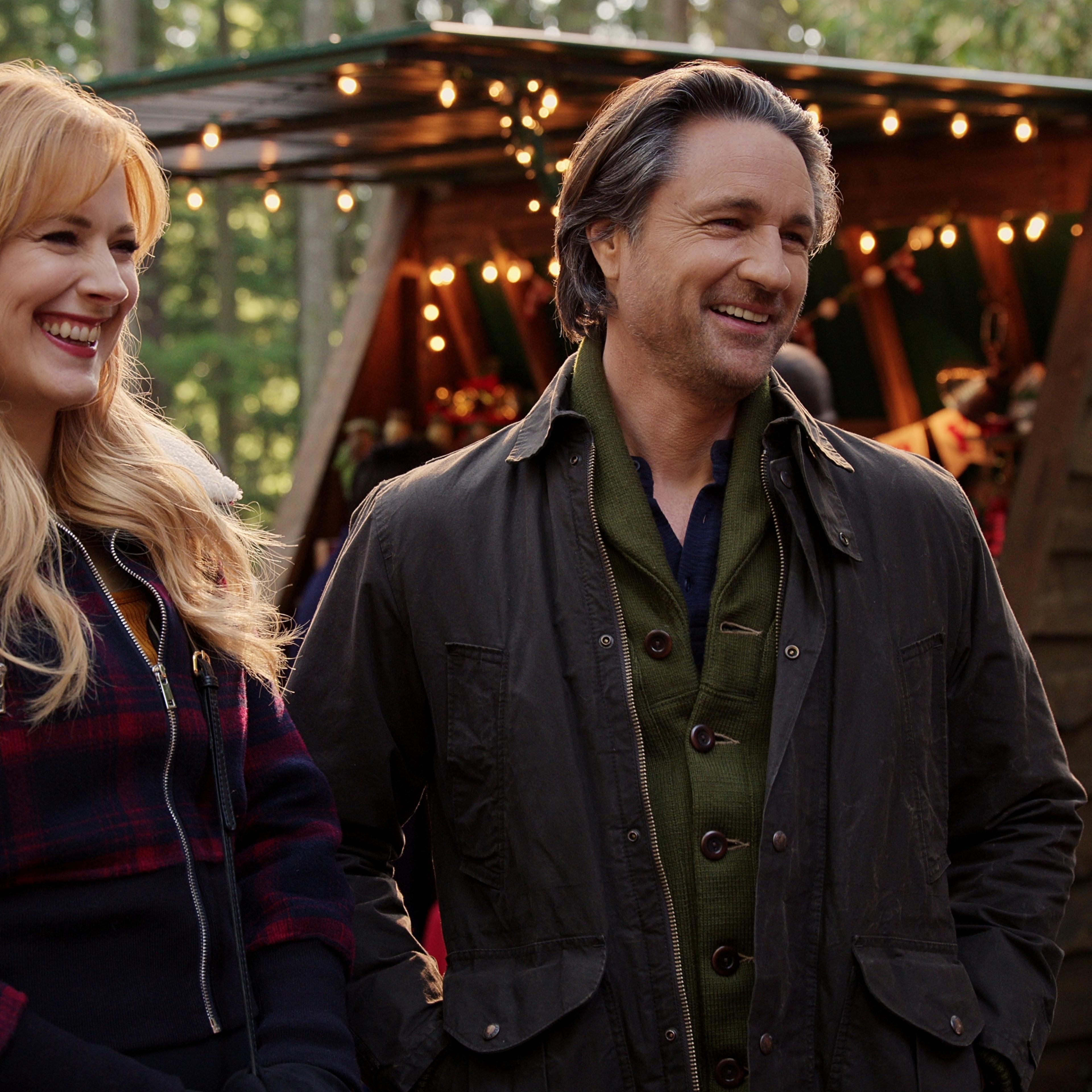 Virgin River. (L to R) Alexandra Breckenridge as Mel Monroe, Martin Henderson as Jack Sheridan in episode 511 of Virgin River. Cr. Courtesy of Netflix © 2023