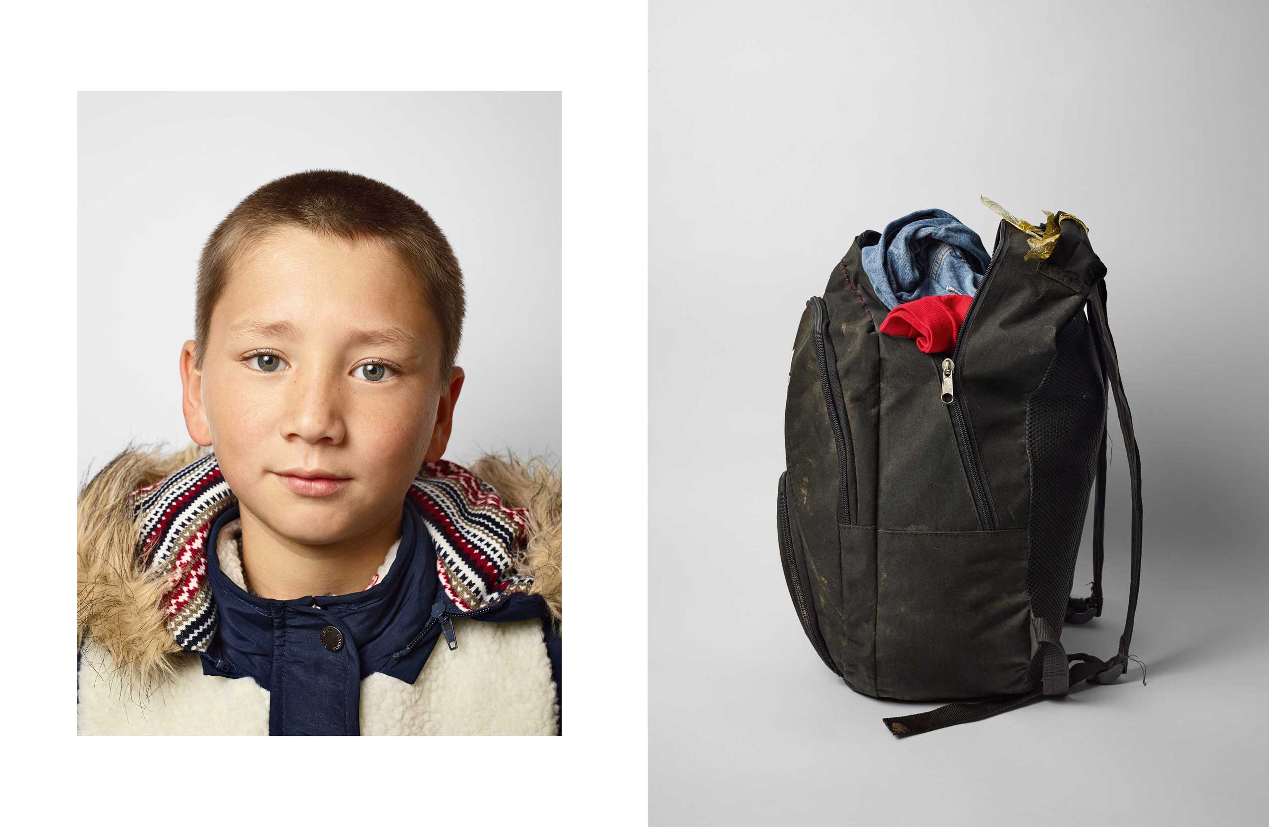 things-they-carried-refugees-nickelsdorf-james-mollison-02