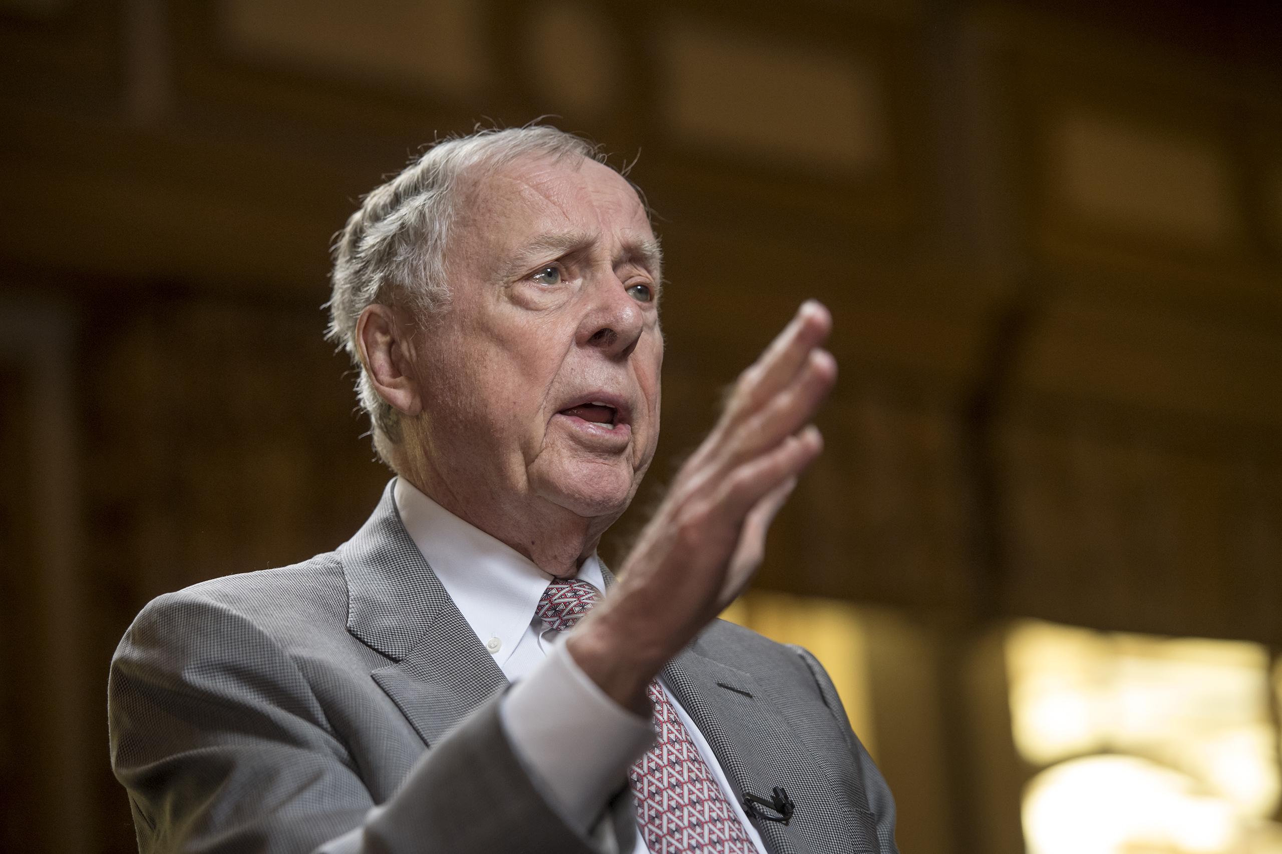 T. Boone Pickens speaks during a Bloomberg Television interview during the Skybridge Alternatives (SALT) conference in Las Vegas, Nevada, on May 11, 2016.