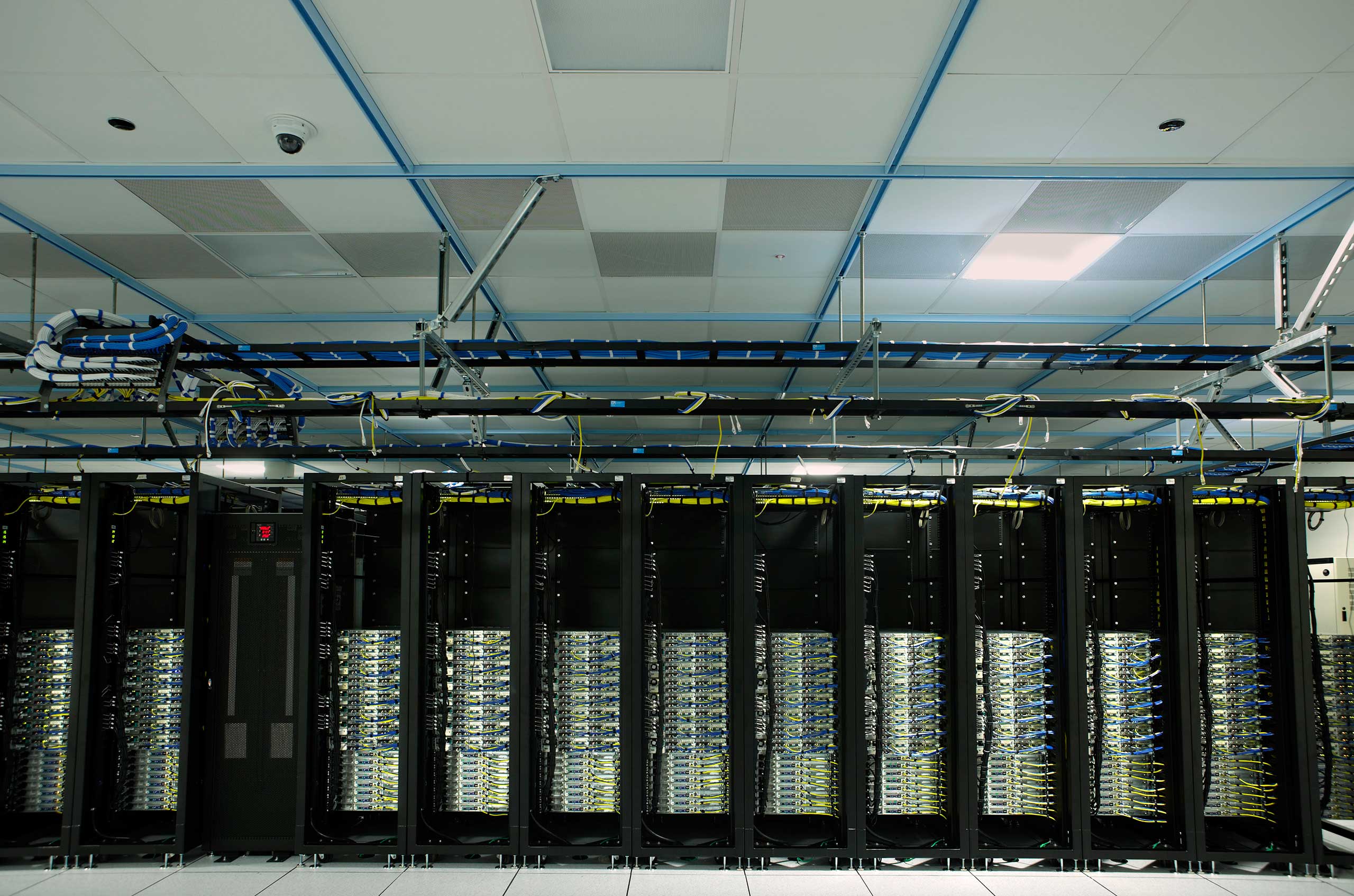The center was constructed using a "layered replication" model that makes failure almost impossible, even if a regional power system blacks out.