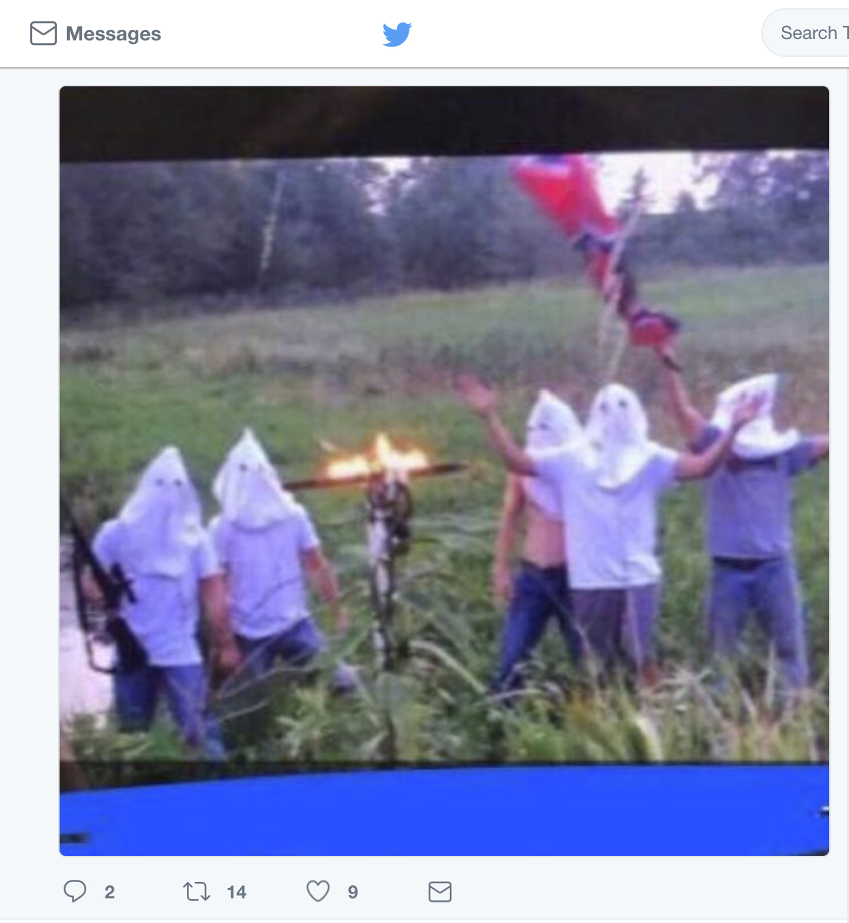 KKKページ　SCO-20/CK Photo of Students in Hoods Burning Cross Prompts Discipline