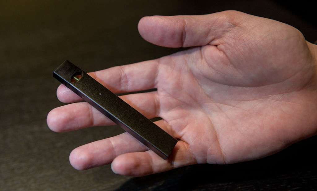 e-cigarette-juul