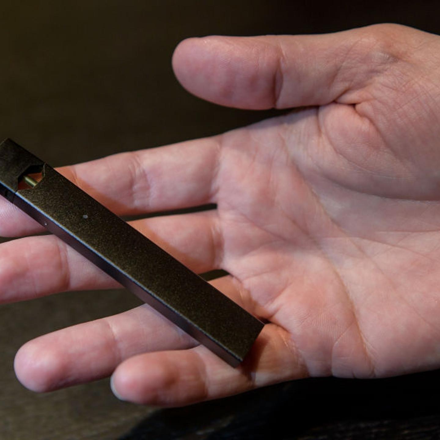 e-cigarette-juul