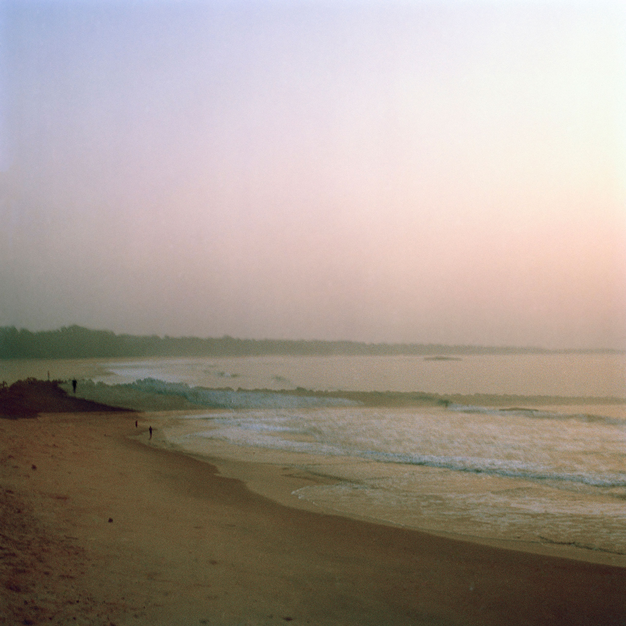 03-Mimi-Cherono-Ng-ok-Untitled-2015-sunset-beach