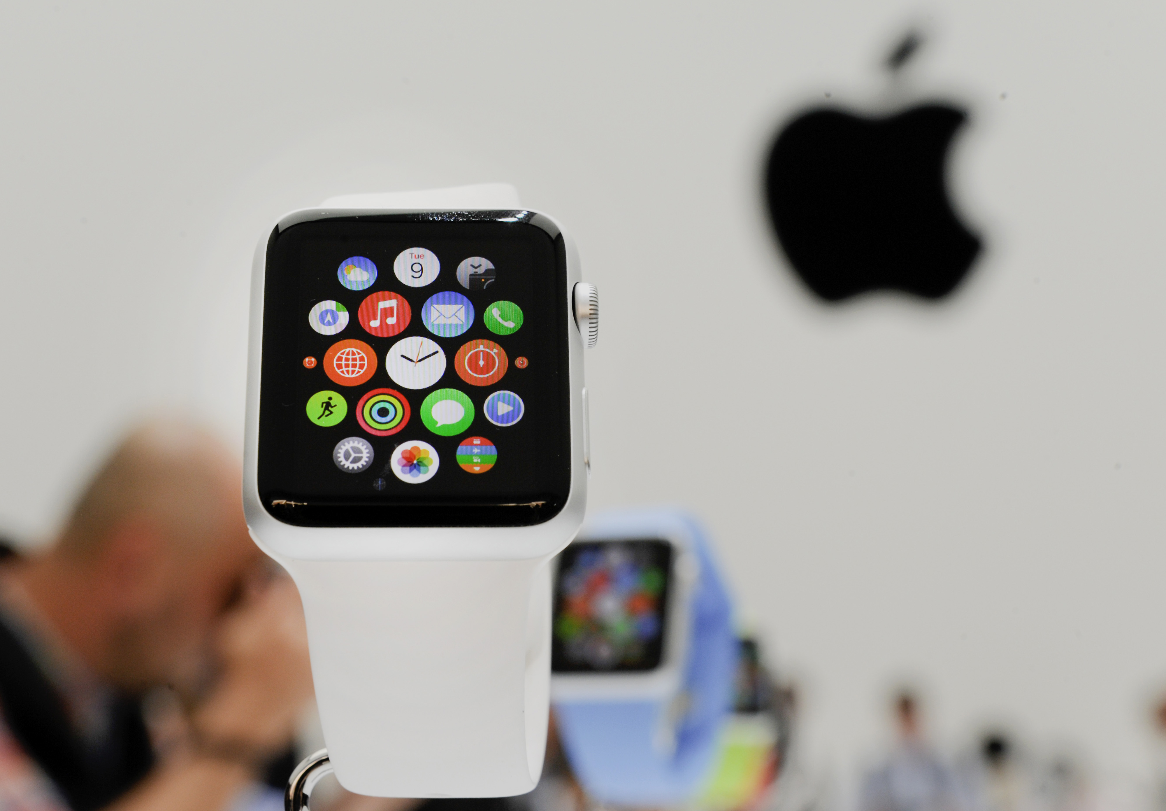 Apple Inc. Reveals Bigger-Screen iPhones Alongside Wearables