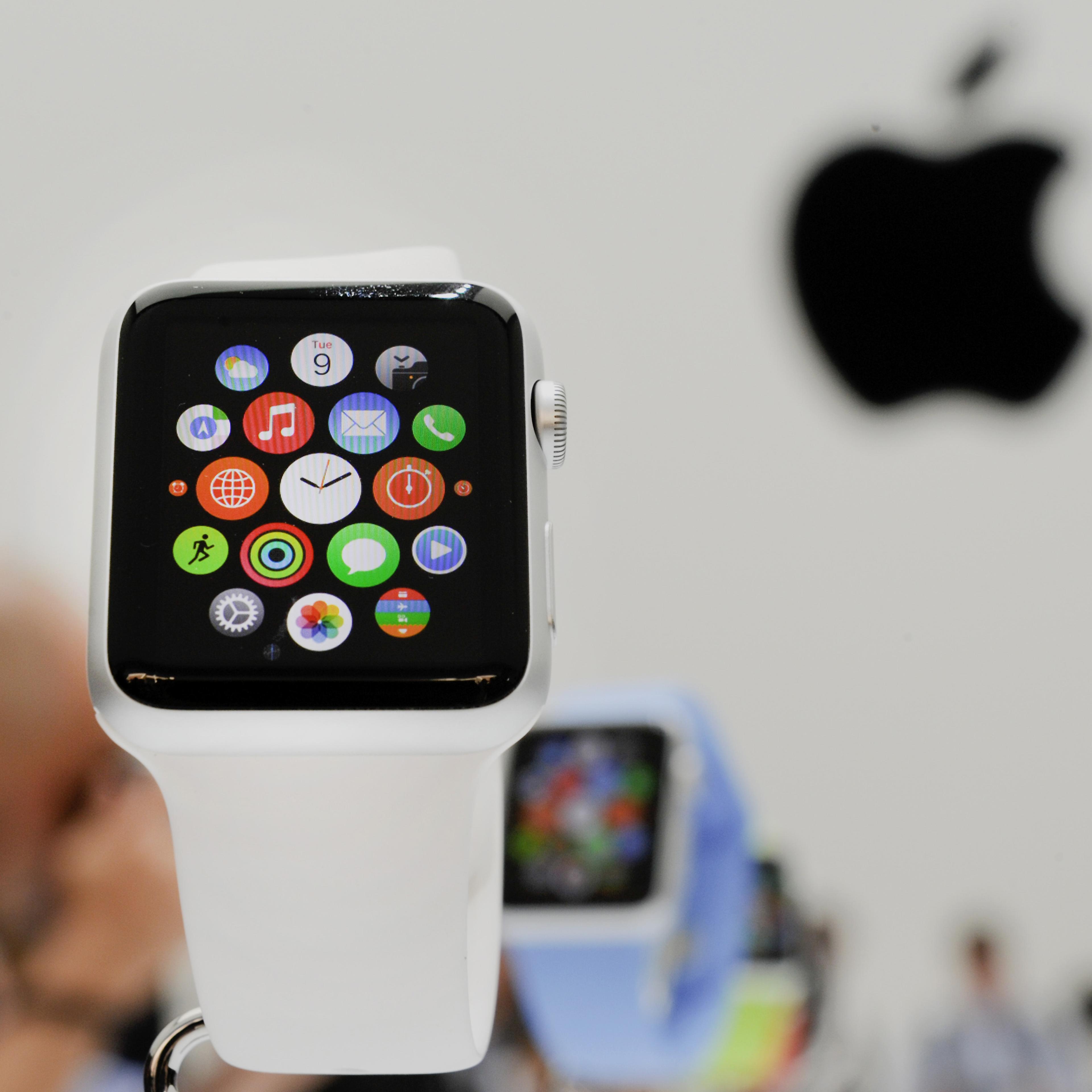 Apple Inc. Reveals Bigger-Screen iPhones Alongside Wearables