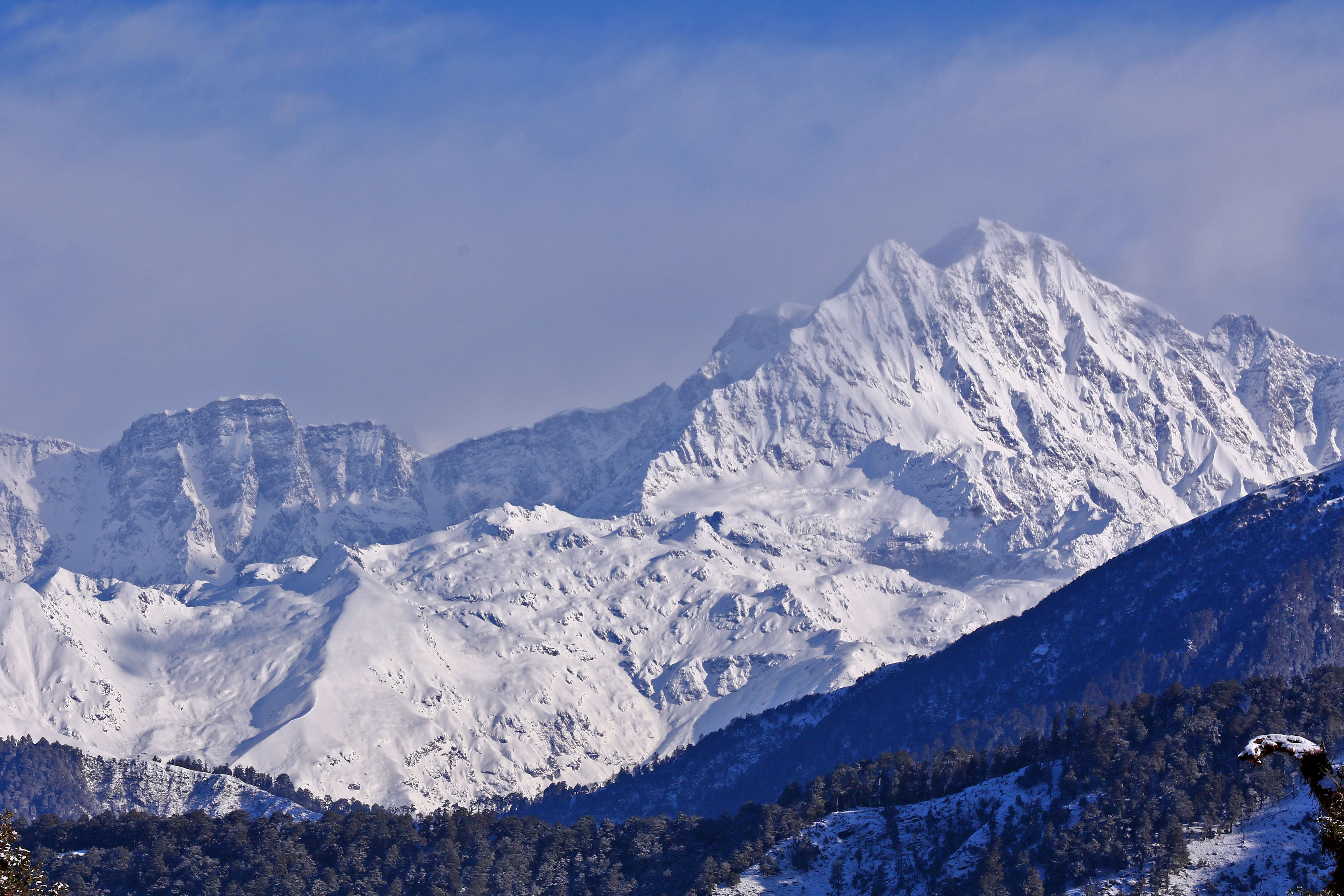 Video shows Himalaya climbers last moments