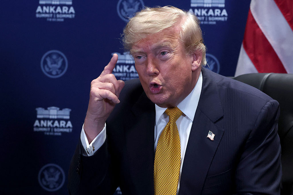 Trump Orders U.S. to Cut All Trade With Spain as Feud Escalates at NATO Summit