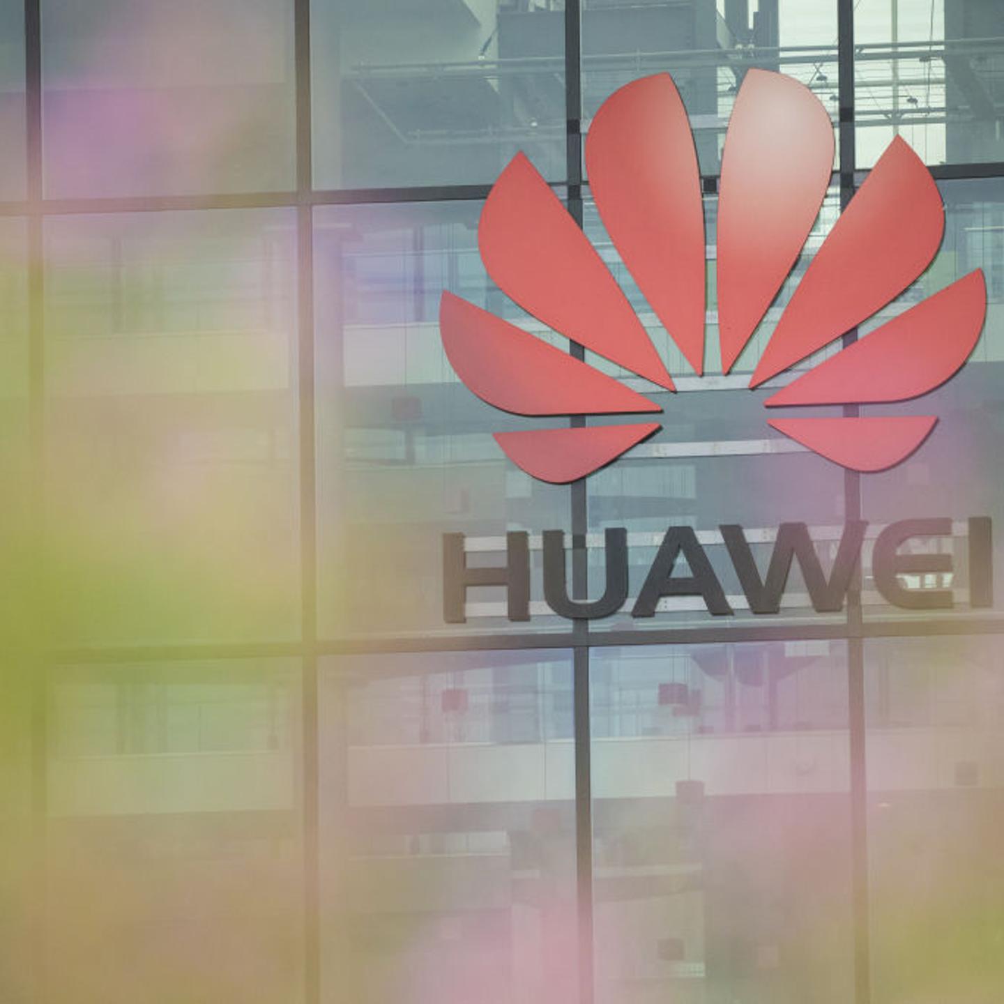 U.K. PM Johnson Urged to Ban Huawei in U.K. 5G Networks by End-2021