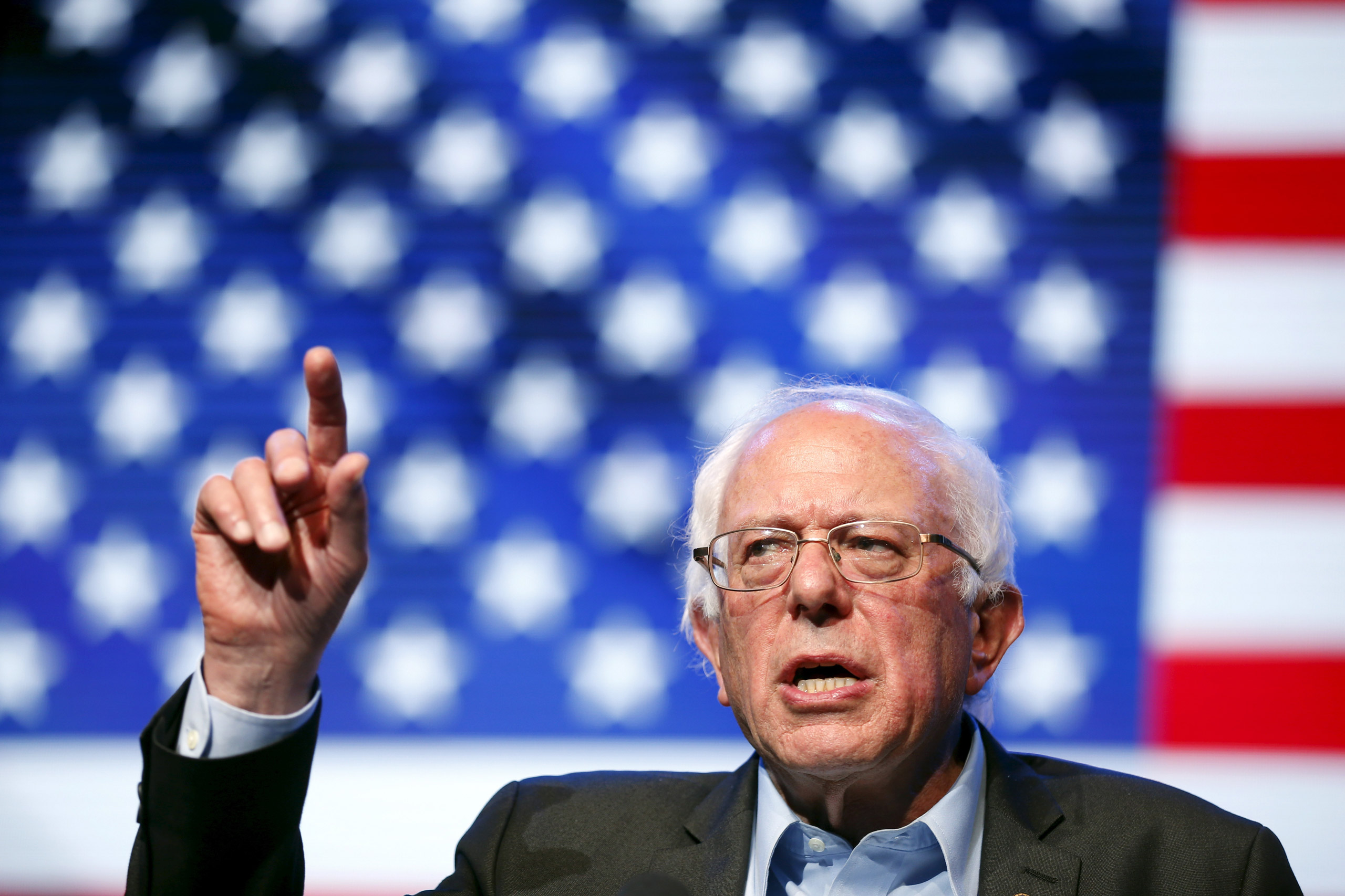 Democratic U.S. presidential candidate Bernie Sanders speaks at a rally in Hollywood, Los Angeles, California, United States October 14, 2015. REUTERS/Lucy Nicholson - RTS4IN0
