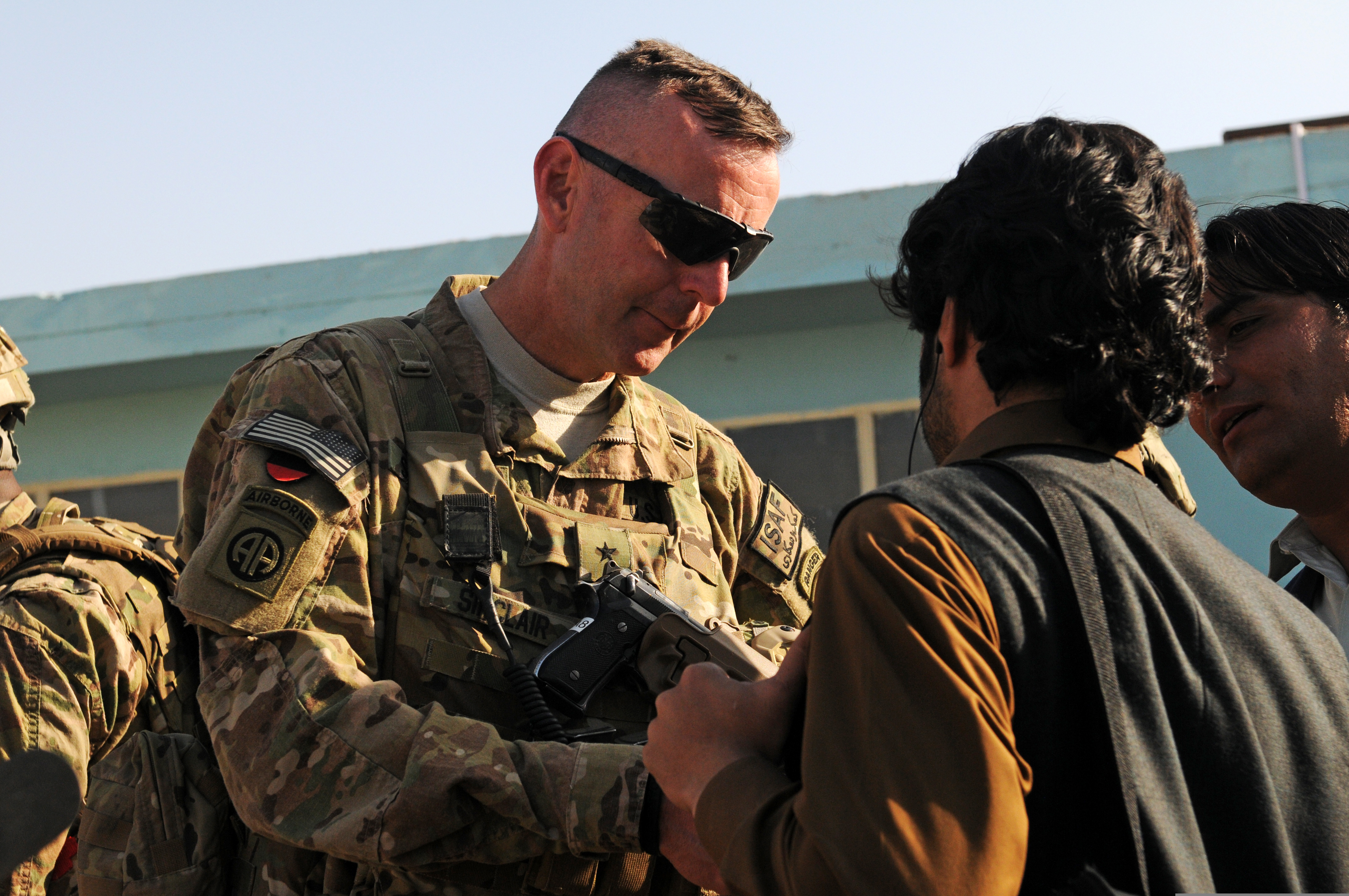 Why General Sinclair’s Lawyer Wants the Chain of Command Delinked