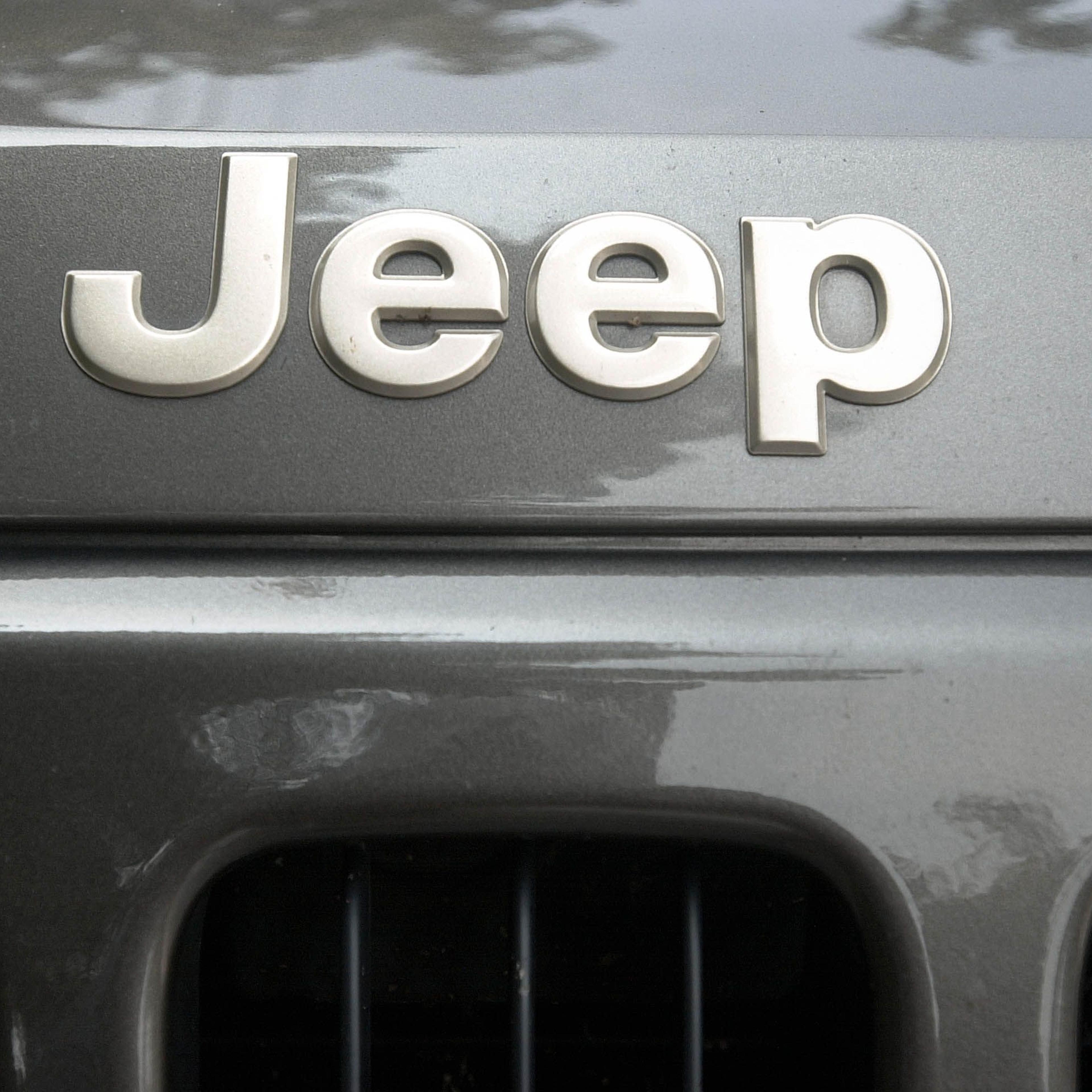 Jeep Cherokee Runs into Trouble
