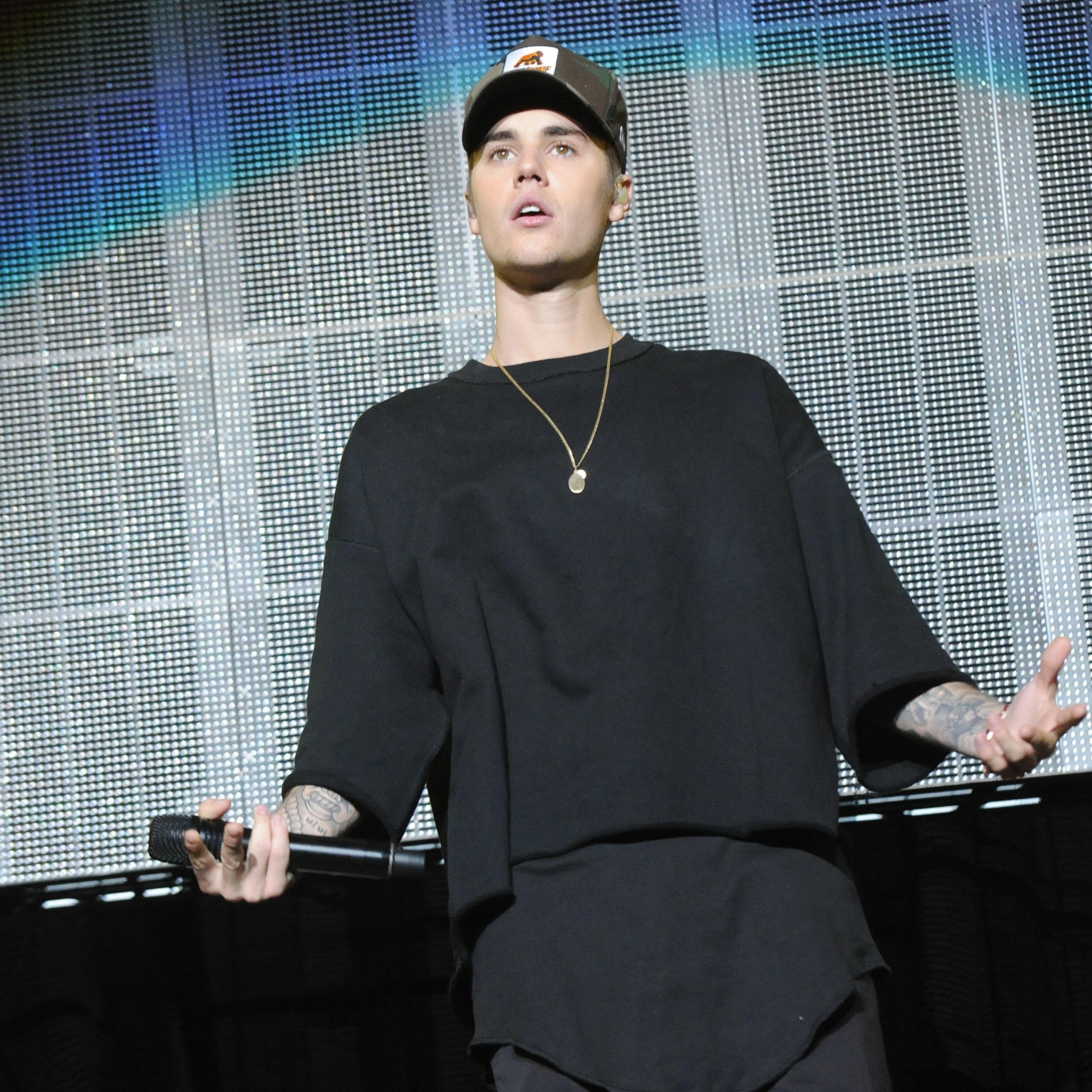 ustin Bieber performs during Power 96.1's Jingle Ball 2015 at Philips Arena on December 17, 2015 in Atlanta, Georgia.