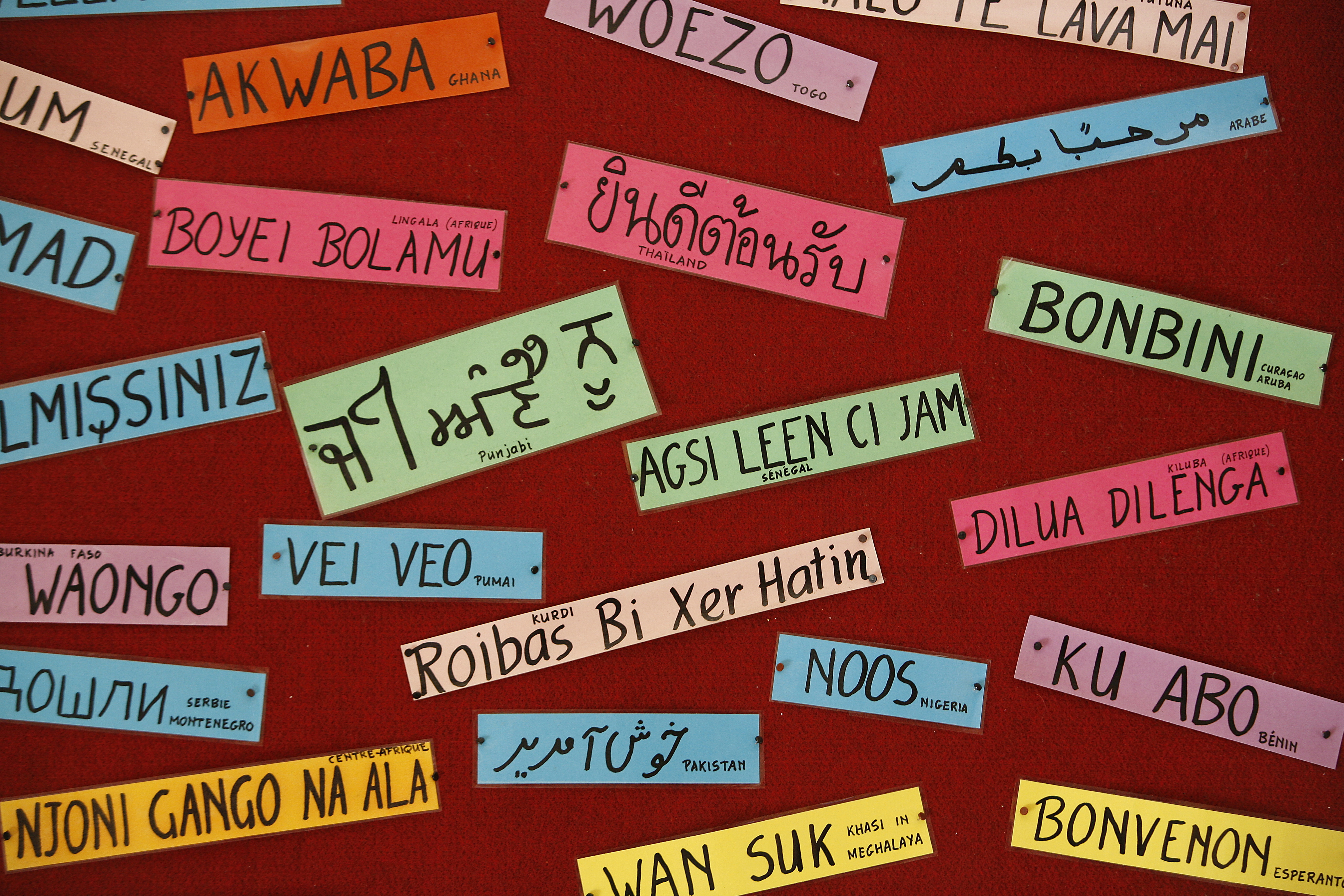 welcome-signs-many-languages