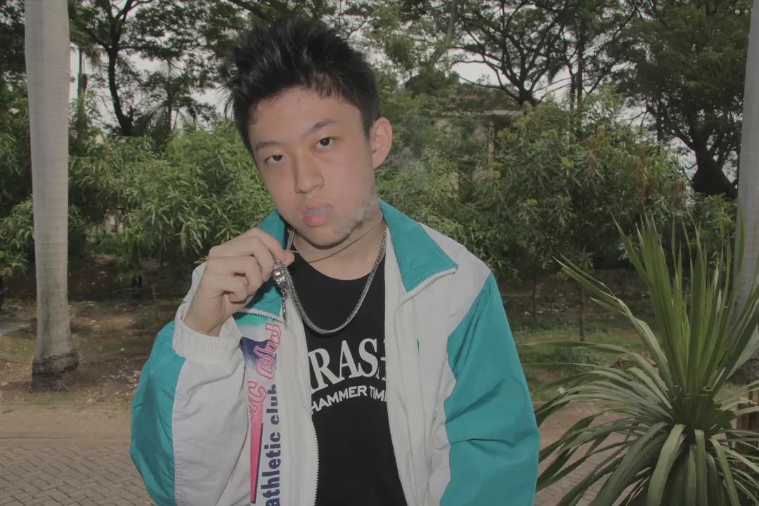 Random Chigga Meet 17-Year-Old Indonesian Rapper Rich Chigga