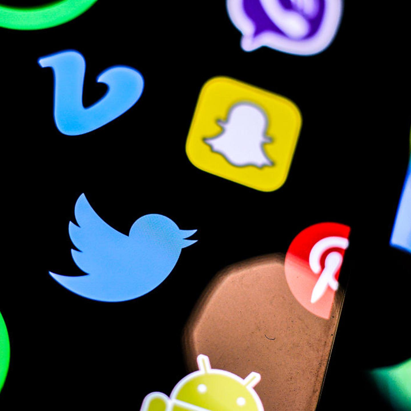 Popular Social Media Logos