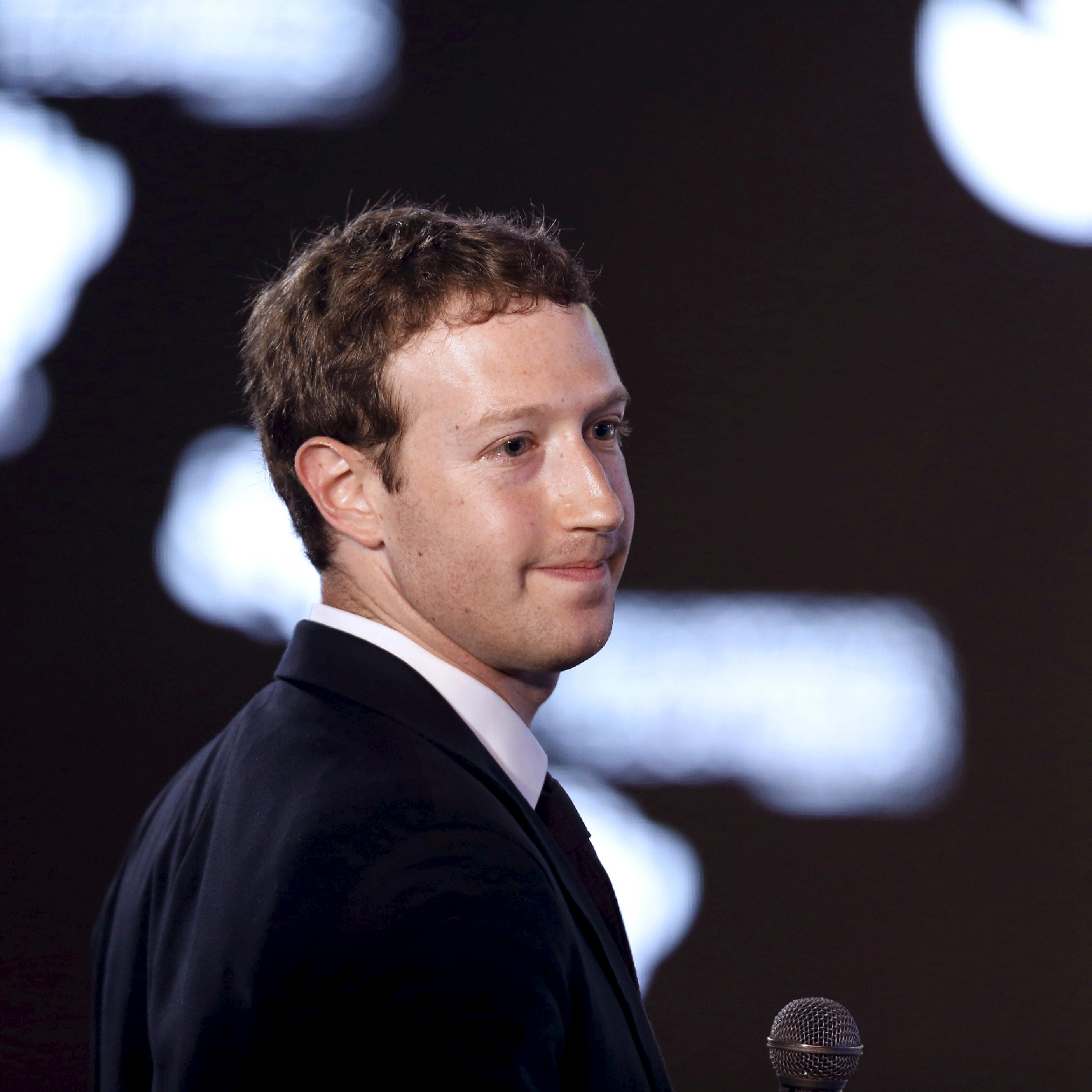 161114_GAL_CEO1dollar_Zuckerberg