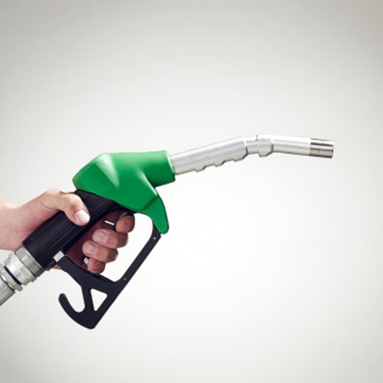 hand-holding-petrol-pump