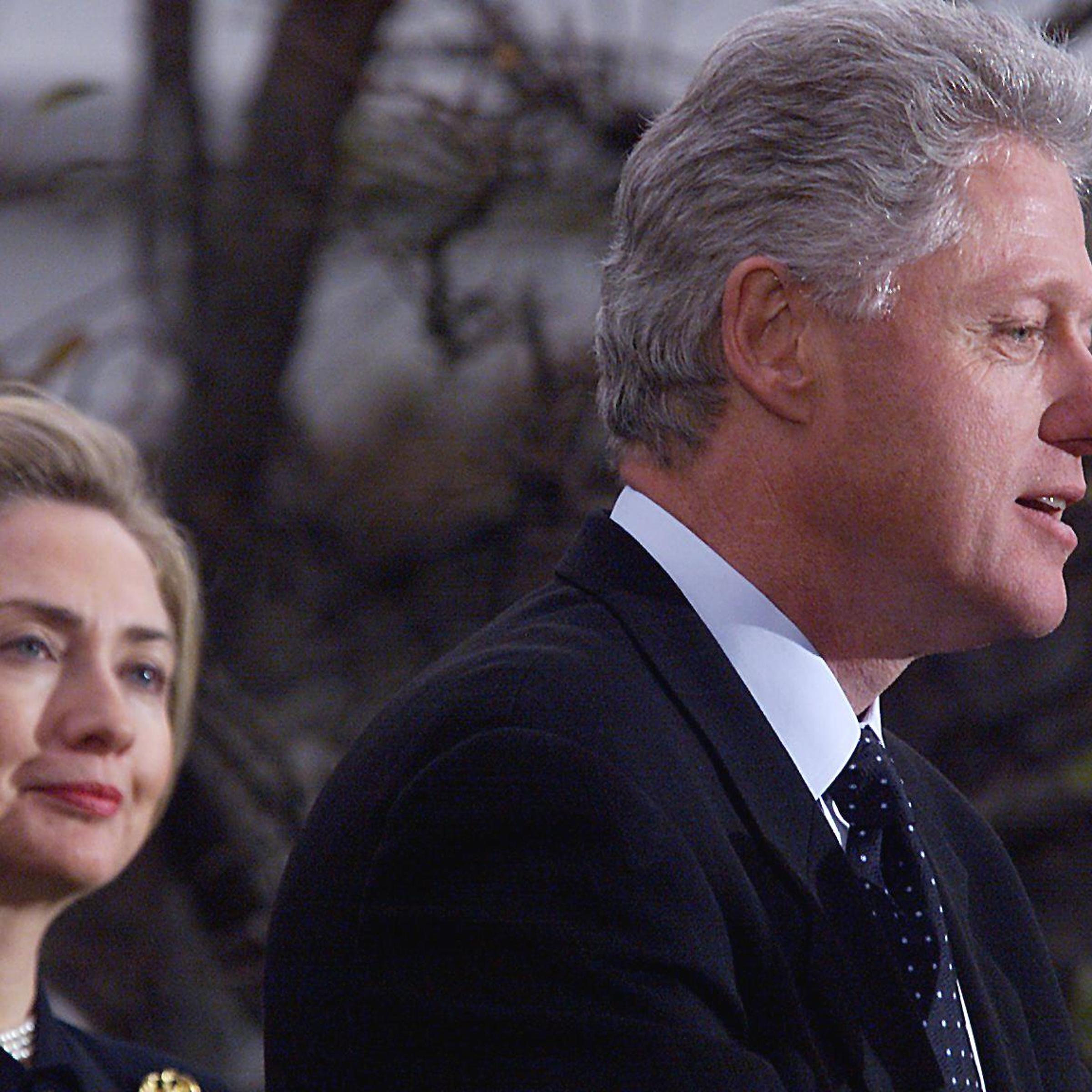 US President Bill Clinton (R) appears with First L