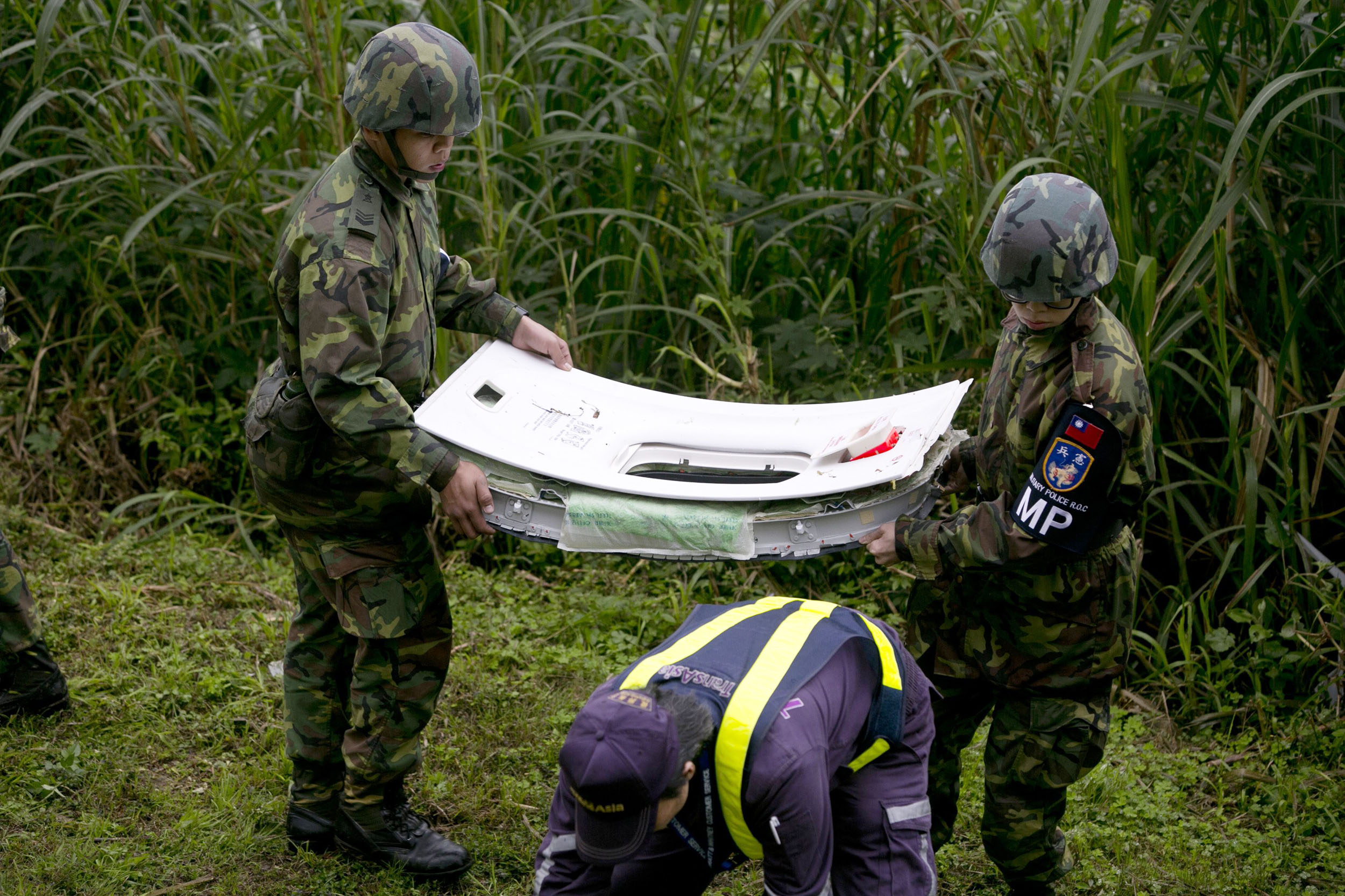 TransAsia Airways Plane Crashes In Taipei
