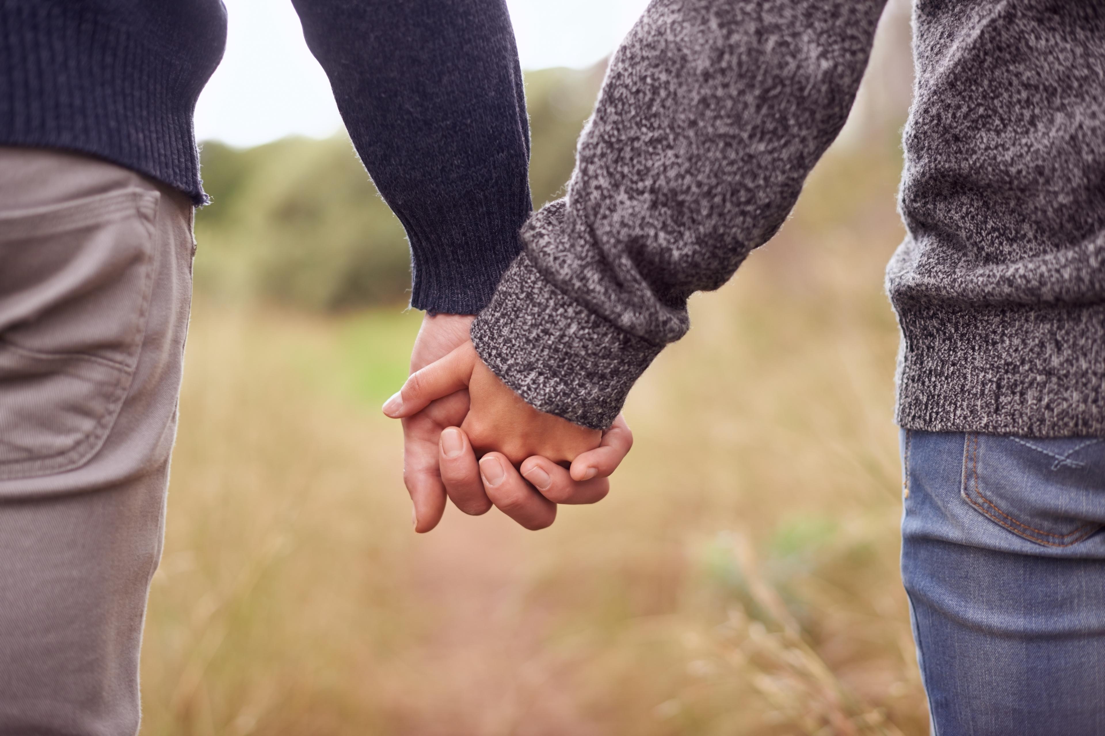 love-holding-hands