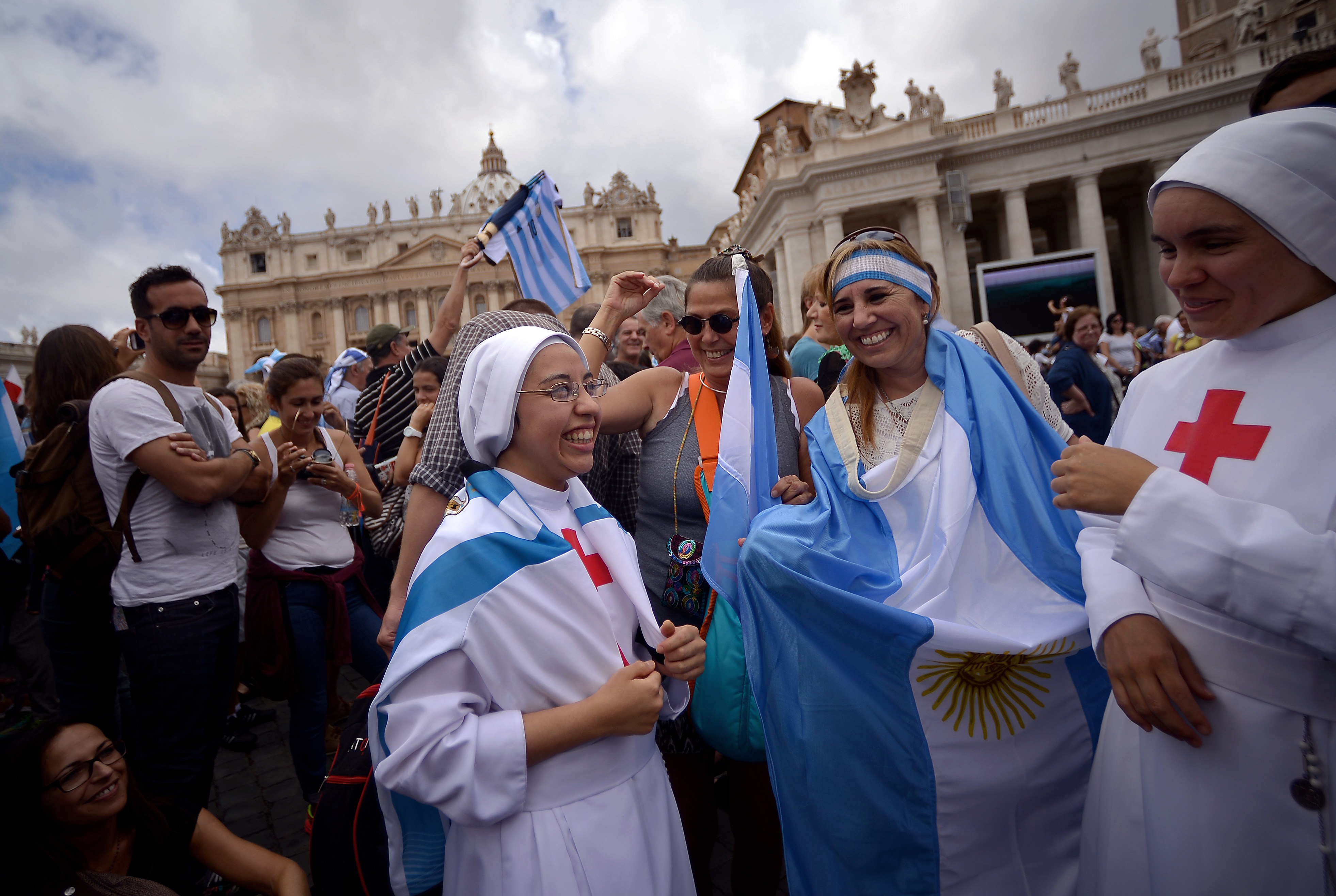 VATICAN-POPE-ANGELUS-WC-2014-FEATURE