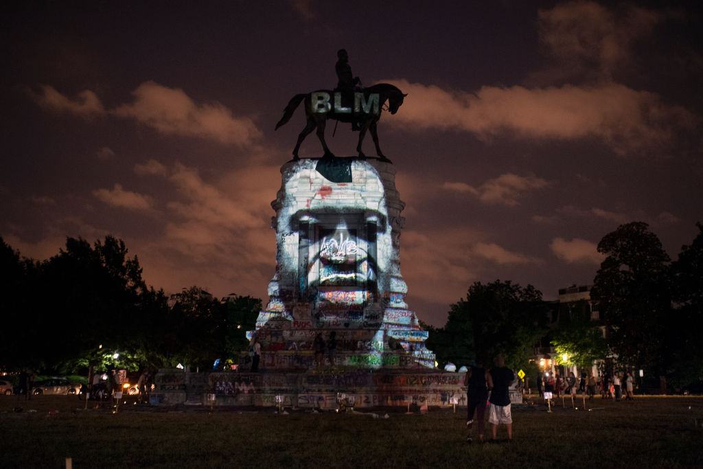 George Floyd's image on Robert E. Lee statue