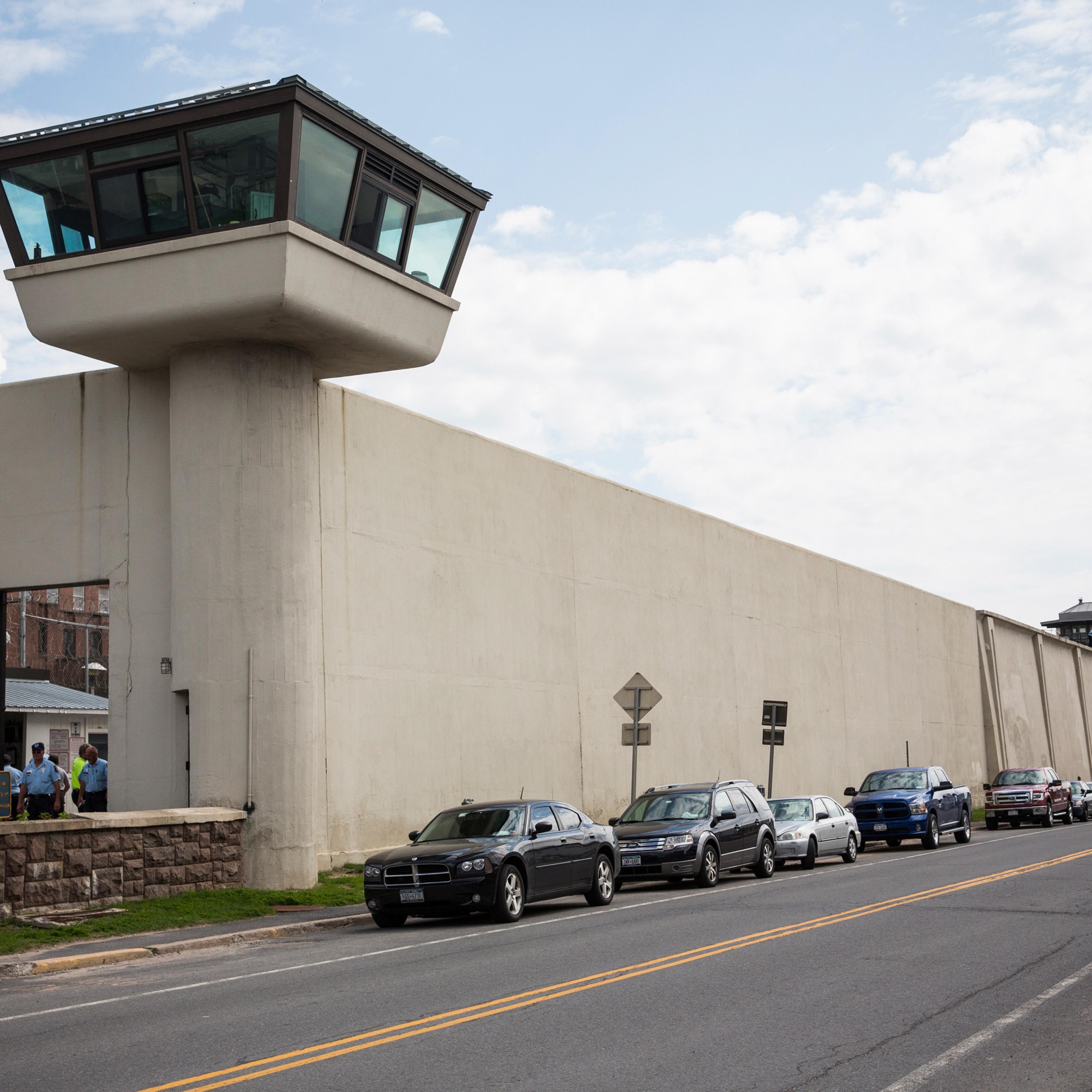 Manhunt Continues For Two Prisoners That Broke Out Of New York State Prison