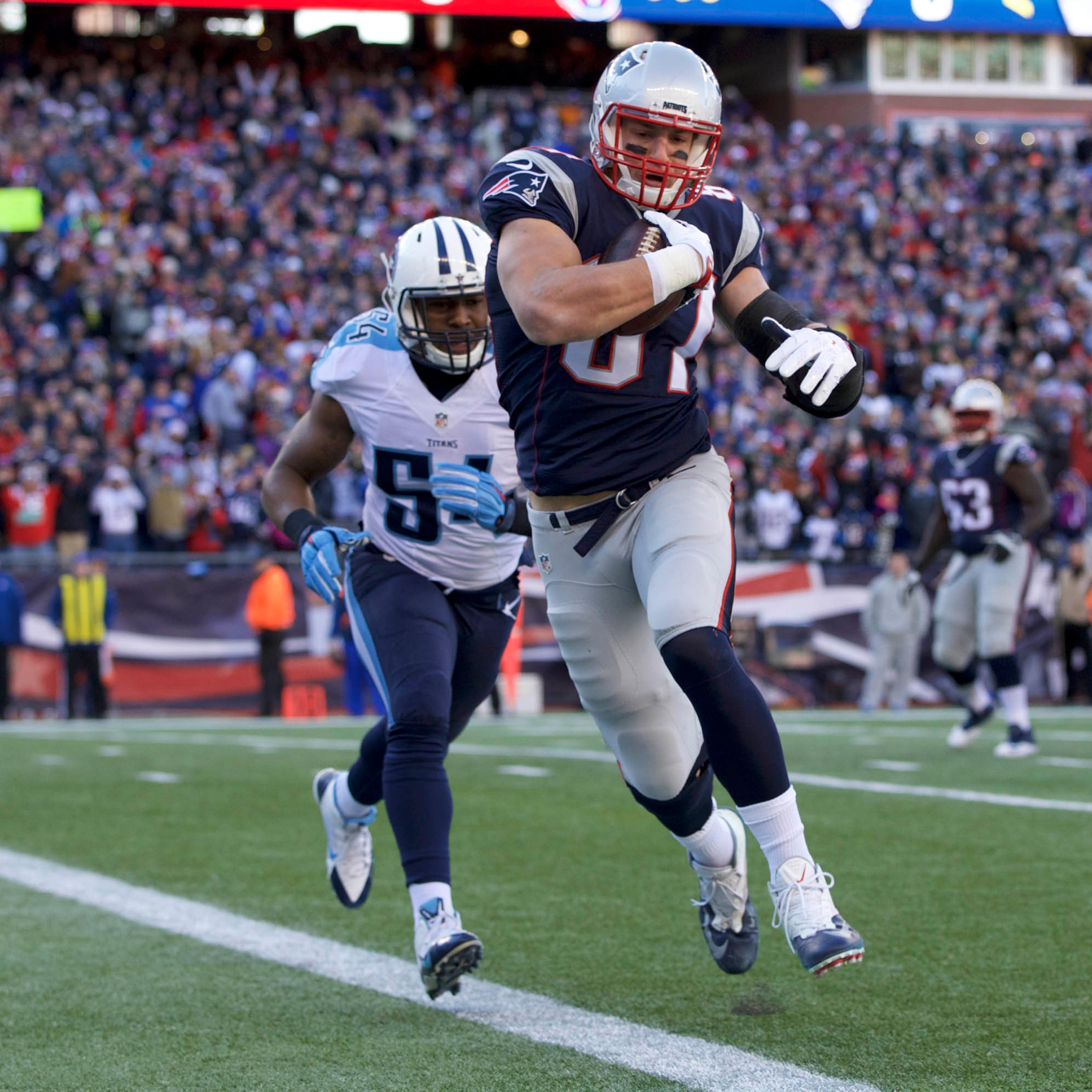 NFL: Tennessee Titans at New England Patriots