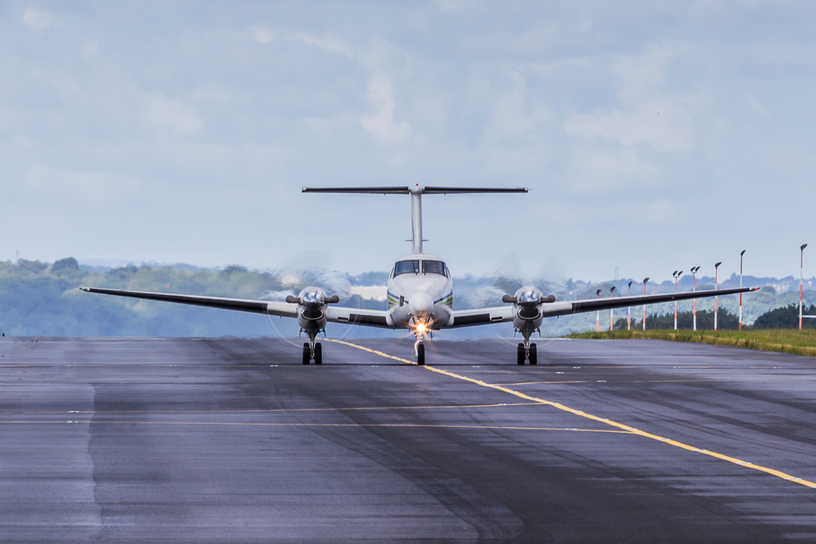 Cessna taxiing