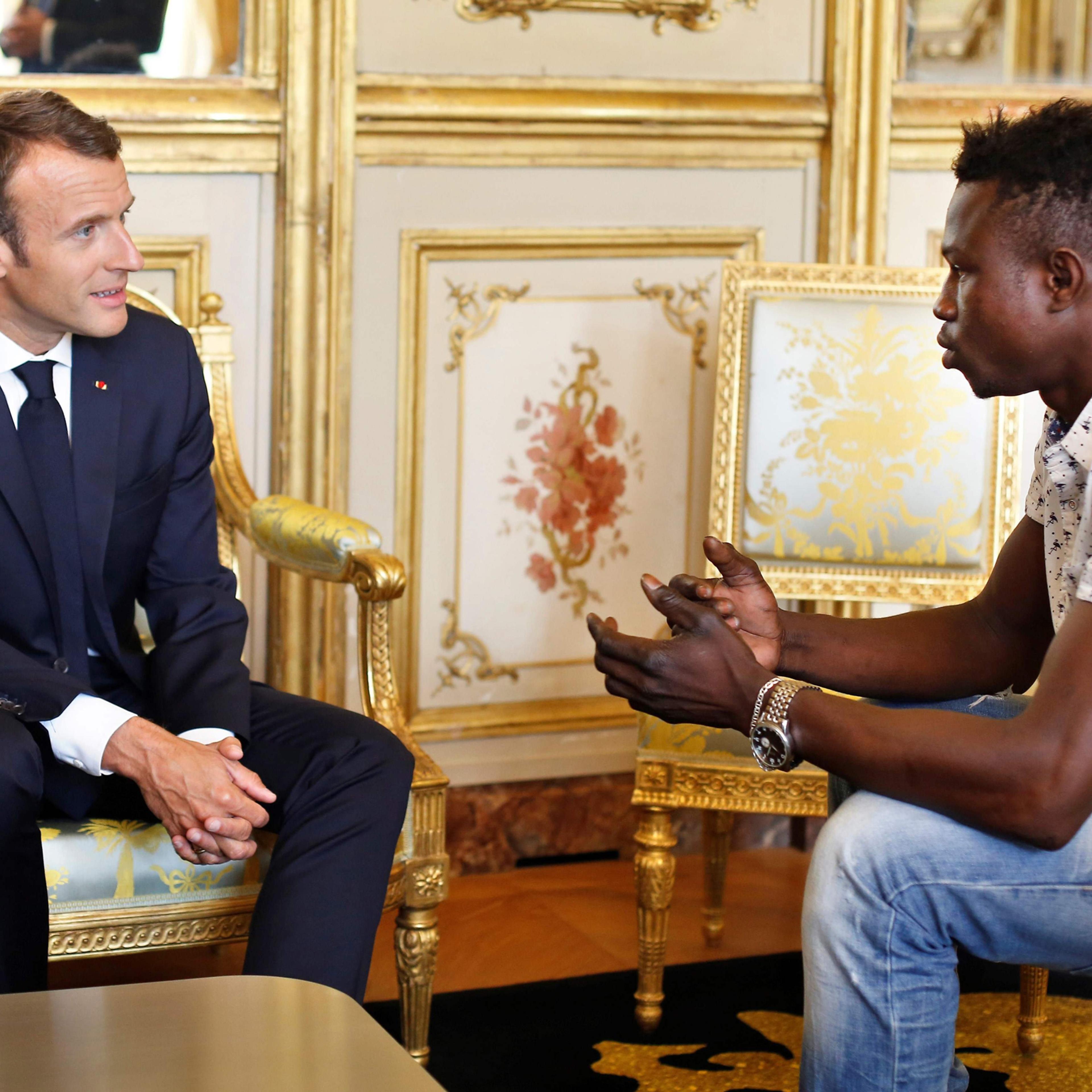 paris-spiderman-migrant-saves-baby
